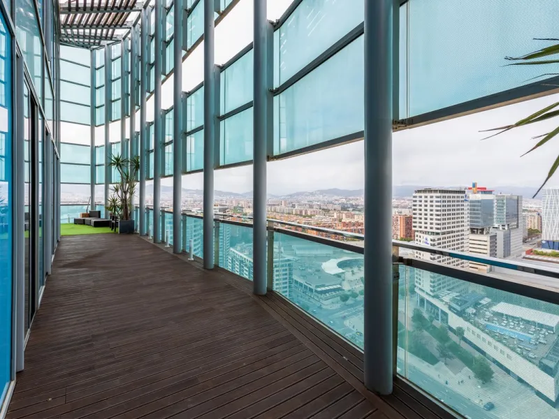 Ático en altura con terraza panorámica en Diagonal Mar, Barcelona