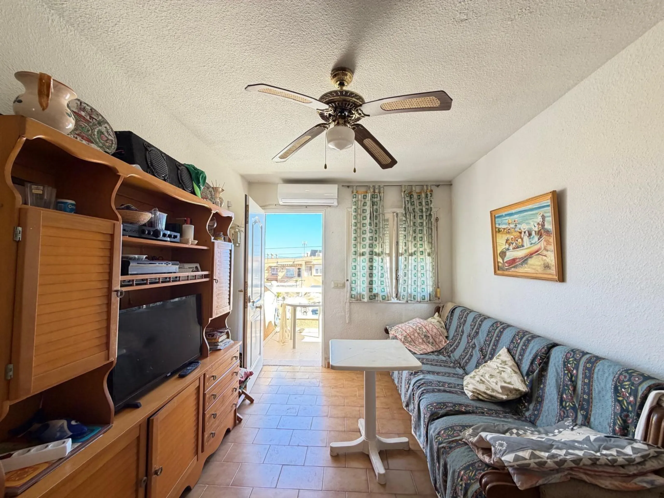 ADOSADO CON VISTAS PANORAMICAS AL MAR Y MONTAÑA CON GARAJE EN GRAN ALACANT (SANTA POLA) 3 DORM. 2 BAÑOS. SUPERFICIE 78 M2.