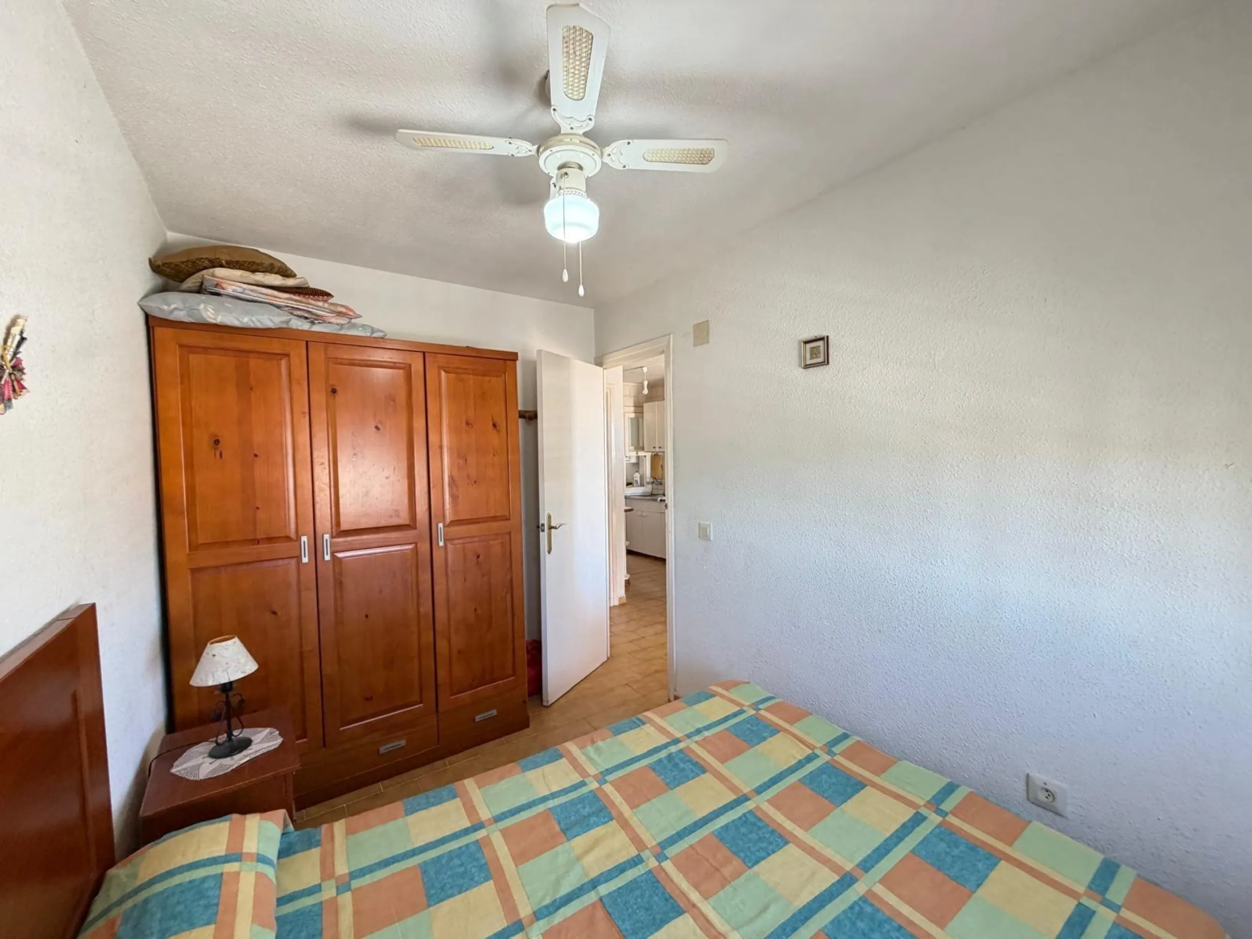 ADOSADO CON VISTAS PANORAMICAS AL MAR Y MONTAÑA CON GARAJE EN GRAN ALACANT (SANTA POLA) 3 DORM. 2 BAÑOS. SUPERFICIE 78 M2.