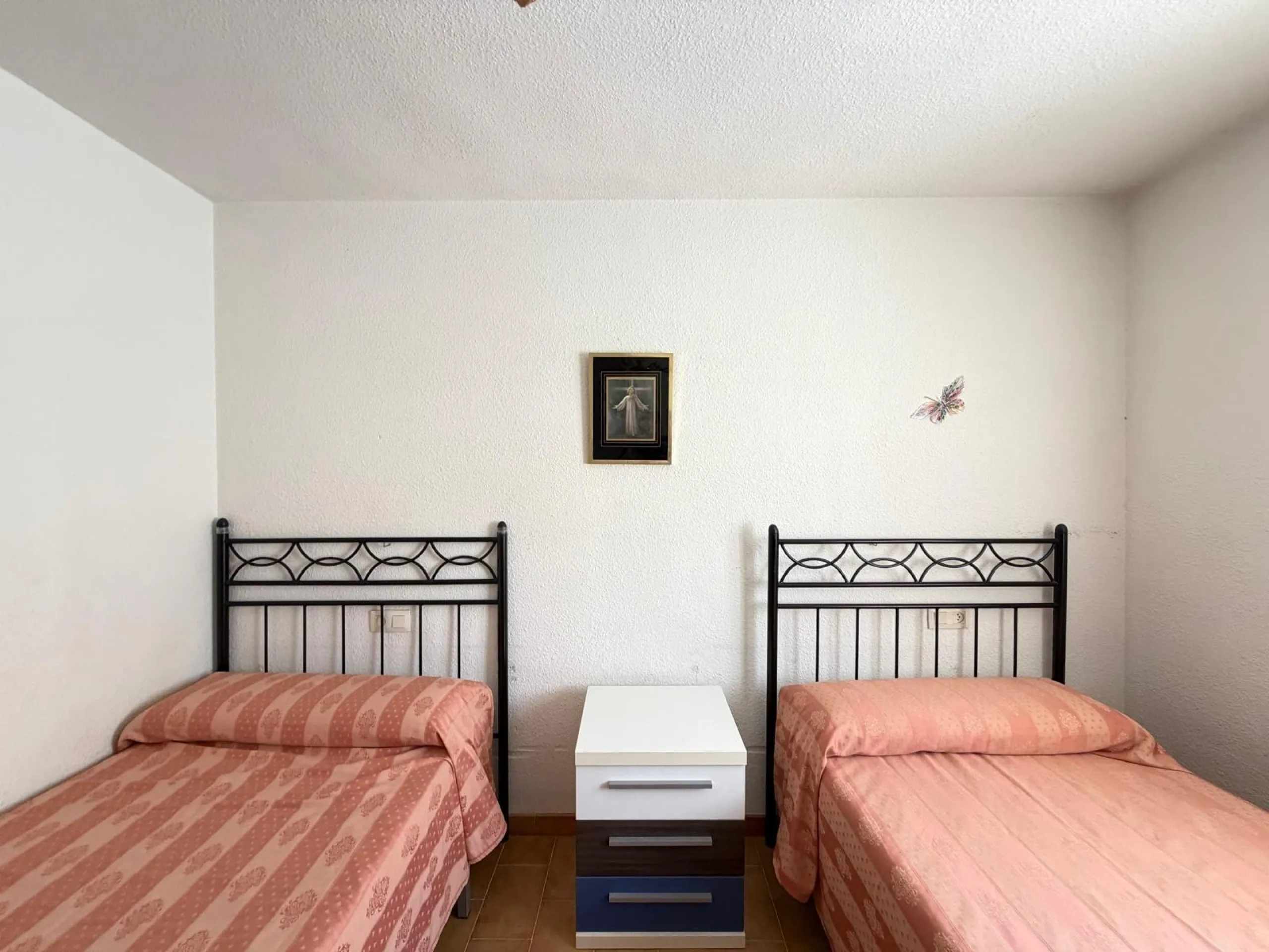 ADOSADO CON VISTAS PANORAMICAS AL MAR Y MONTAÑA CON GARAJE EN GRAN ALACANT (SANTA POLA) 3 DORM. 2 BAÑOS. SUPERFICIE 78 M2.