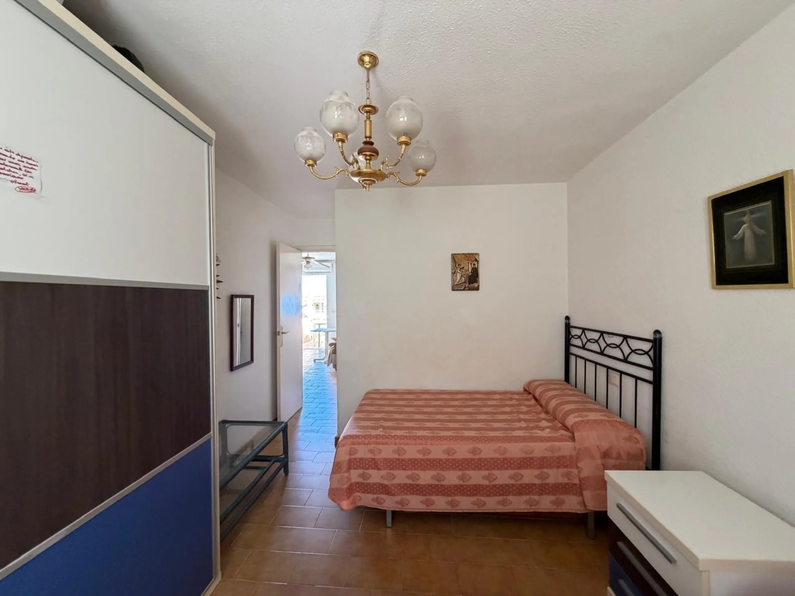 ADOSADO CON VISTAS PANORAMICAS AL MAR Y MONTAÑA CON GARAJE EN GRAN ALACANT (SANTA POLA) 3 DORM. 2 BAÑOS. SUPERFICIE 78 M2.