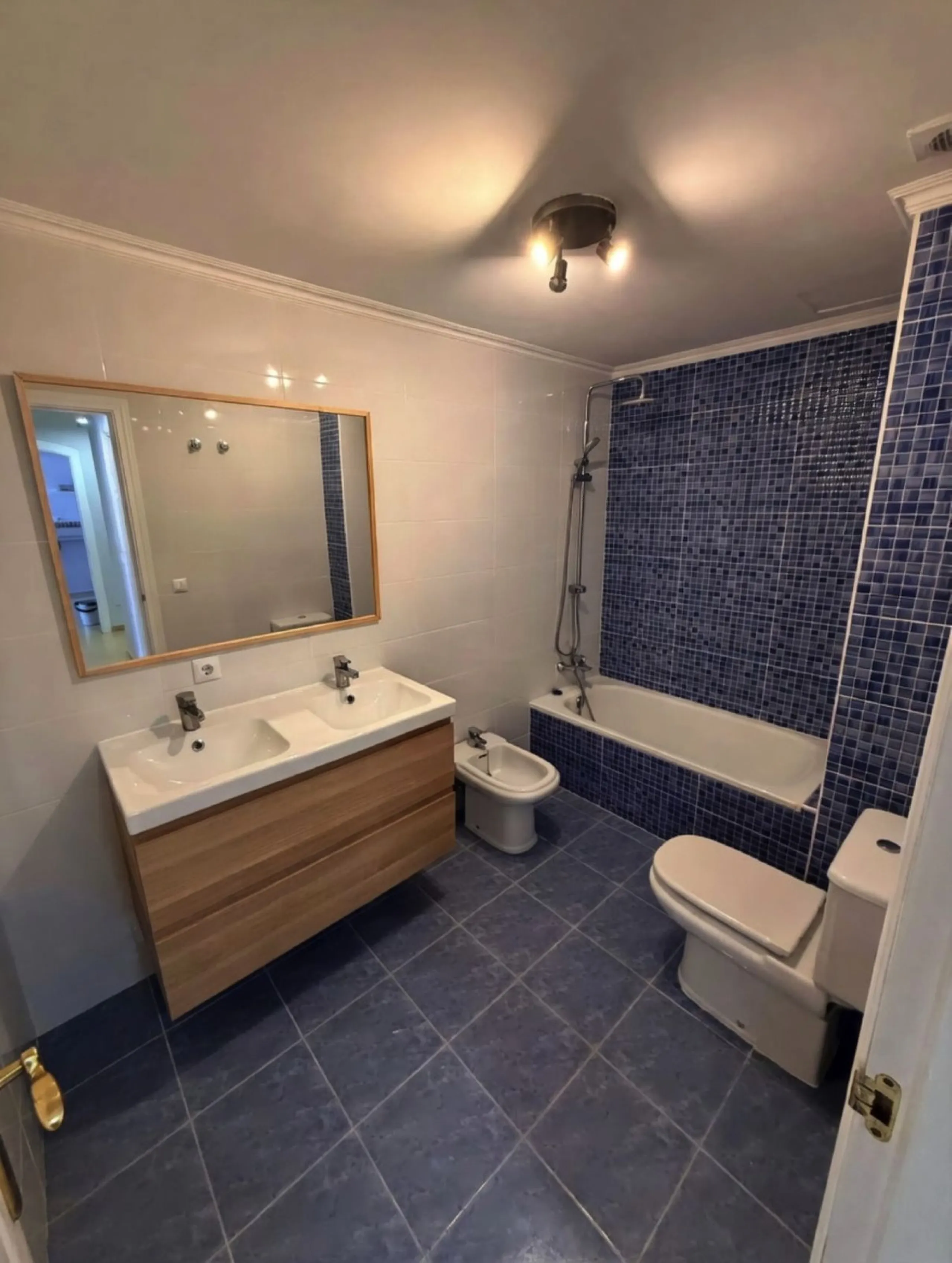 Vollständig renovierte 2-Zimmer-Wohnung – 100 m vom Strand entfernt, San Luis de Sabinillas, Manilva