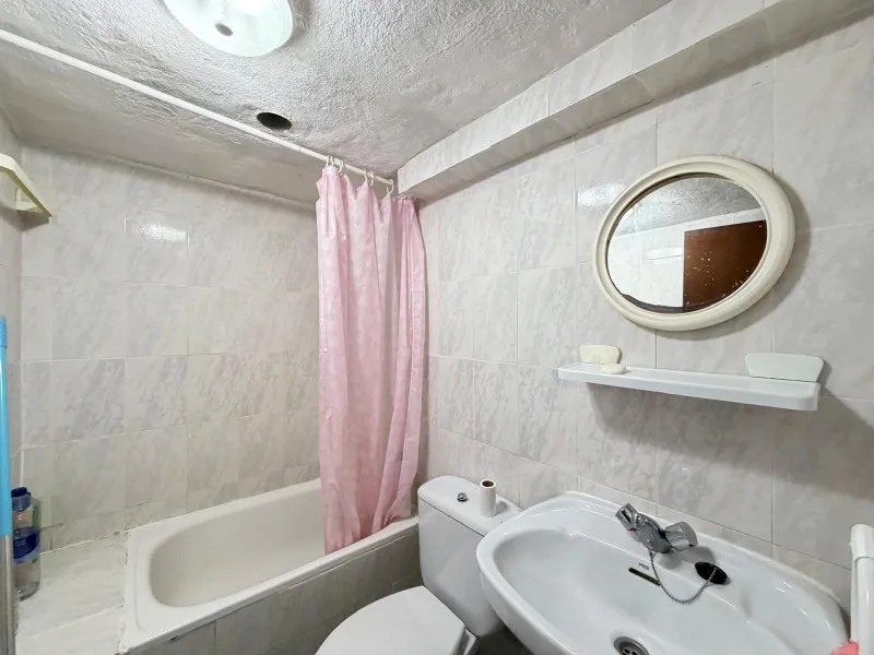 ADOSADO CON VISTAS PANORAMICAS AL MAR Y MONTAÑA CON GARAJE EN GRAN ALACANT (SANTA POLA) 3 DORM. 2 BAÑOS. SUPERFICIE 78 M2.