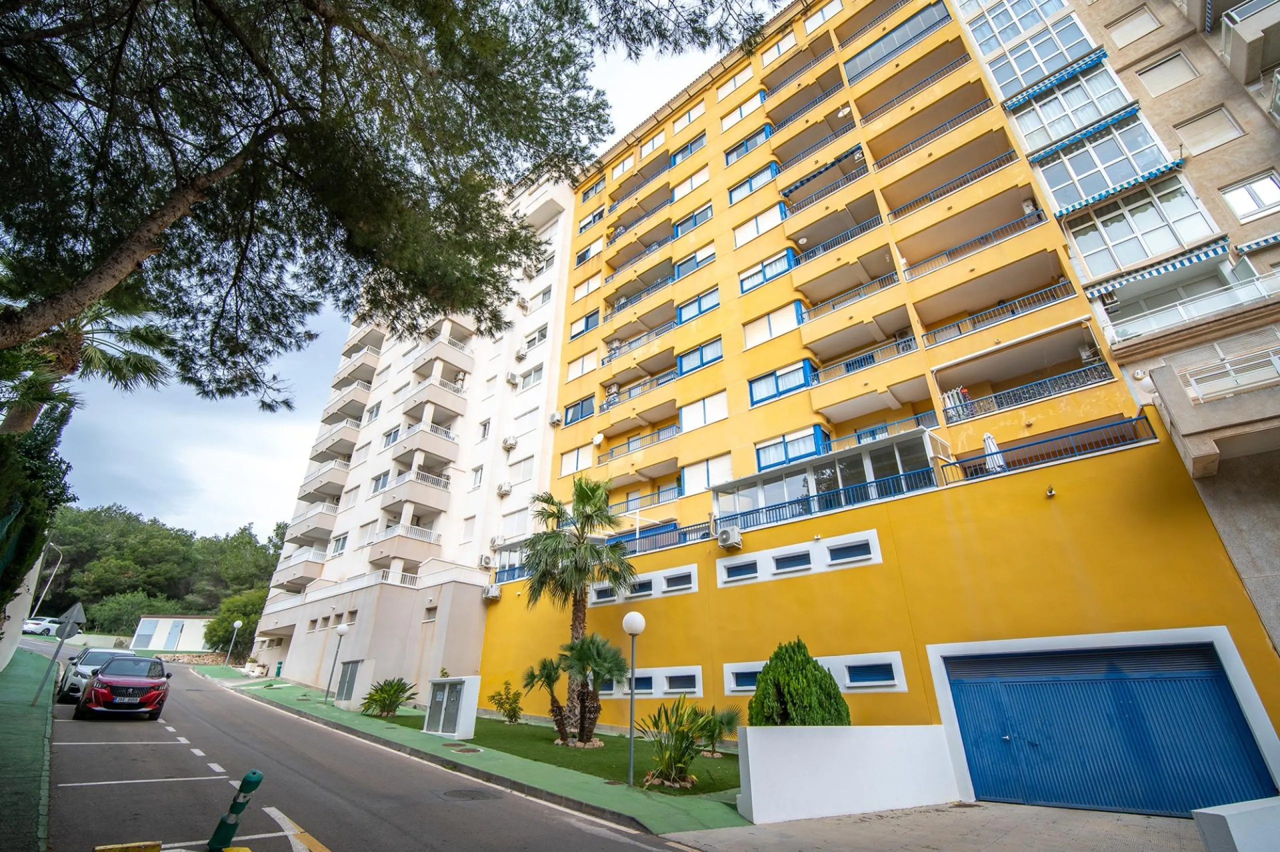 Modern two-storey penthouse in Dehesa de Campoamor: Your new home awaits!