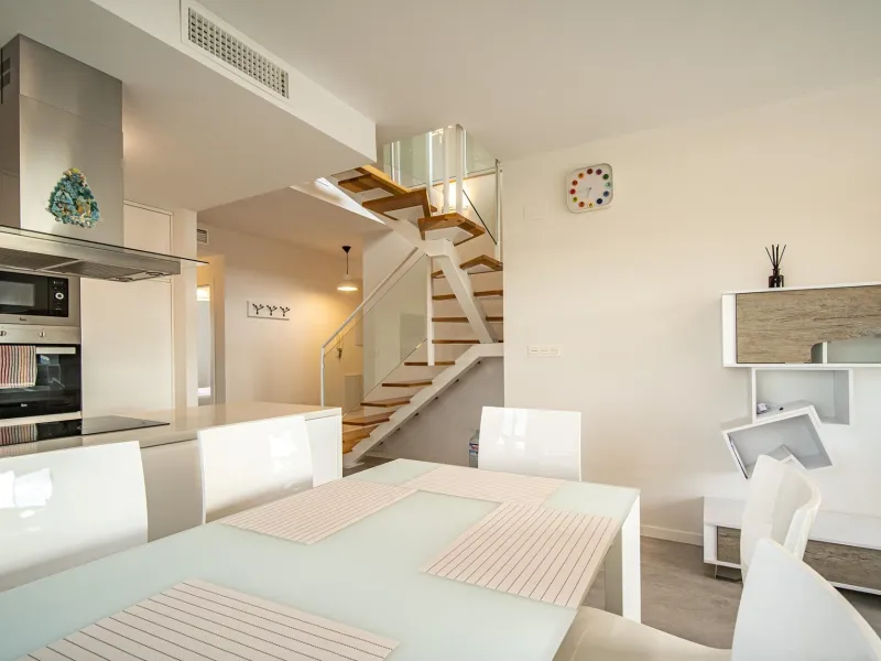 Modern two-storey penthouse in Dehesa de Campoamor: Your new home awaits!