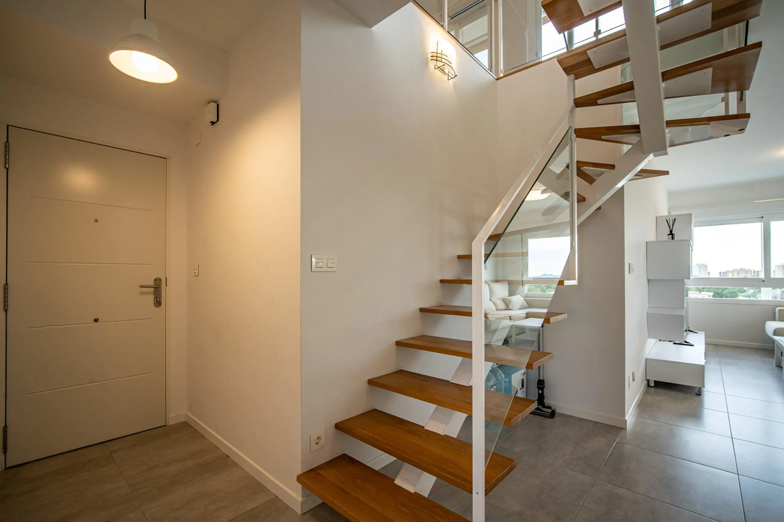 Modern two-storey penthouse in Dehesa de Campoamor: Your new home awaits!