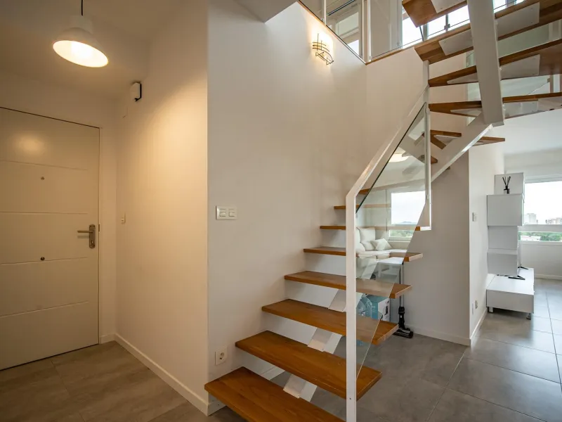 Modern two-storey penthouse in Dehesa de Campoamor: Your new home awaits!