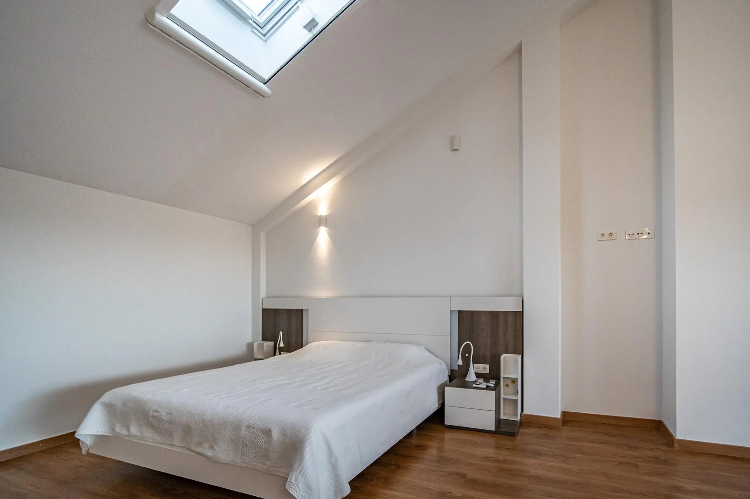 Modern two-storey penthouse in Dehesa de Campoamor: Your new home awaits!