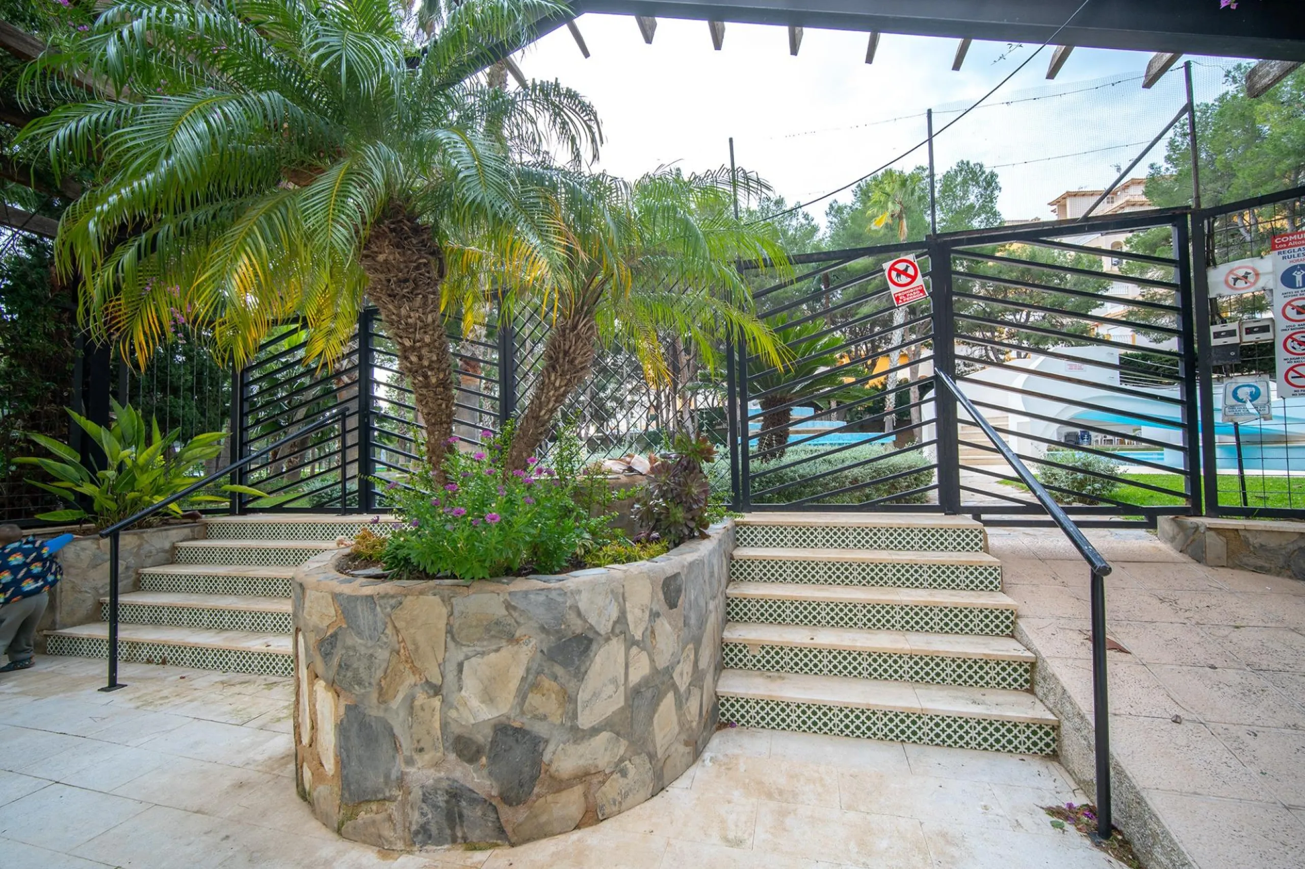 Modern two-storey penthouse in Dehesa de Campoamor: Your new home awaits!