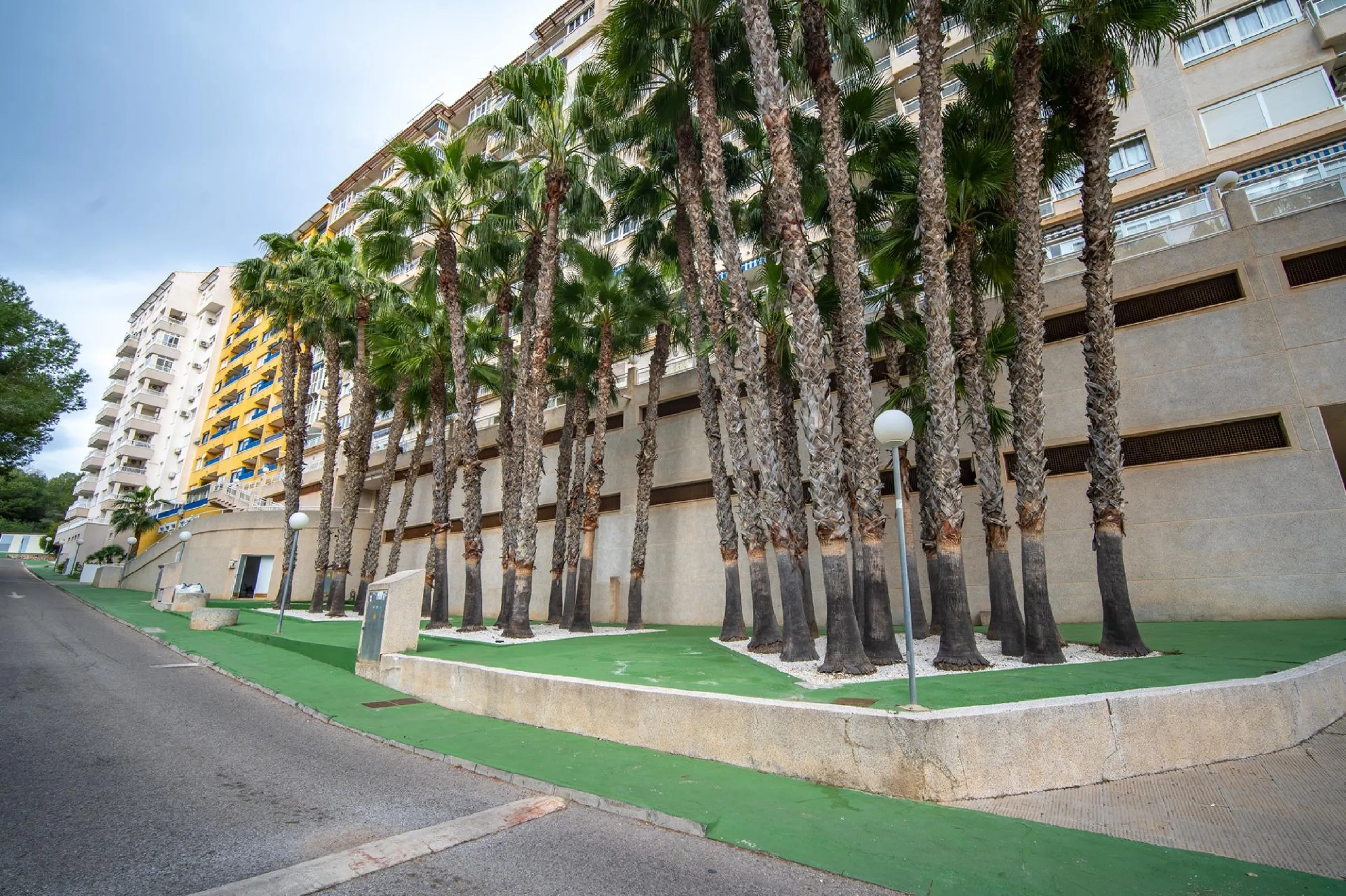 Modern two-storey penthouse in Dehesa de Campoamor: Your new home awaits!