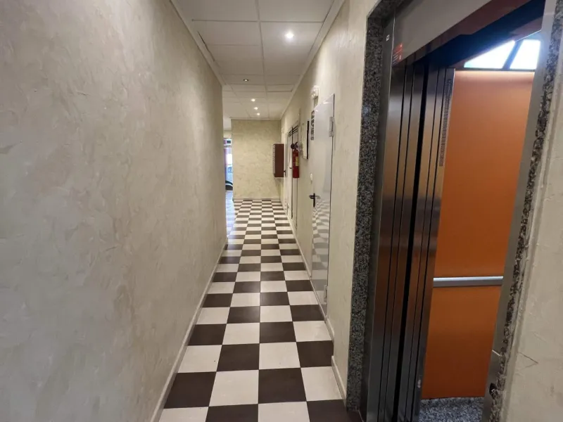 ATICO DE 2 HABITACIONES CON AMPLIA TERRAZA RODEADO DE TODOS LOS SERVICIOS