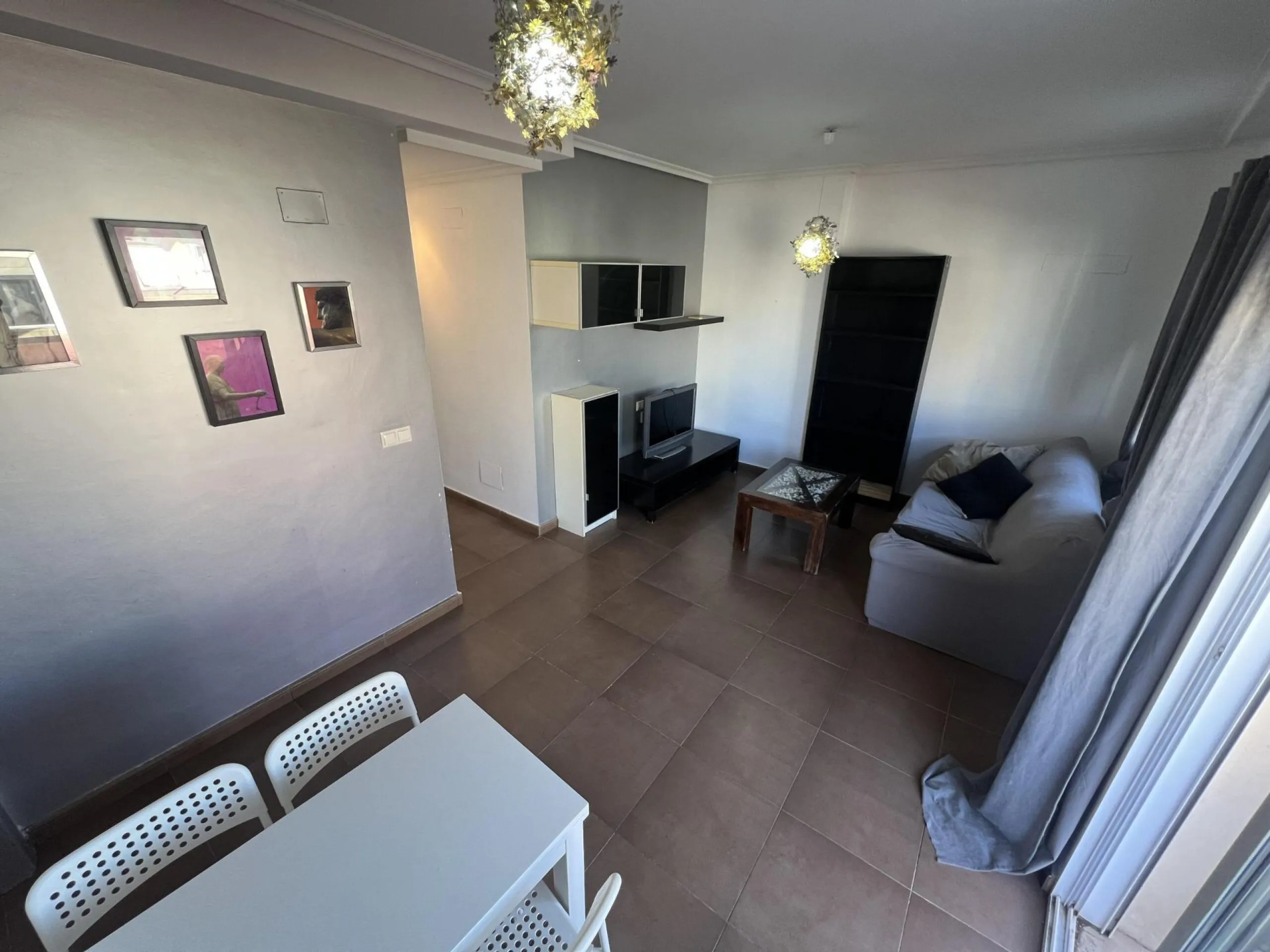 ATICO DE 2 HABITACIONES CON AMPLIA TERRAZA RODEADO DE TODOS LOS SERVICIOS