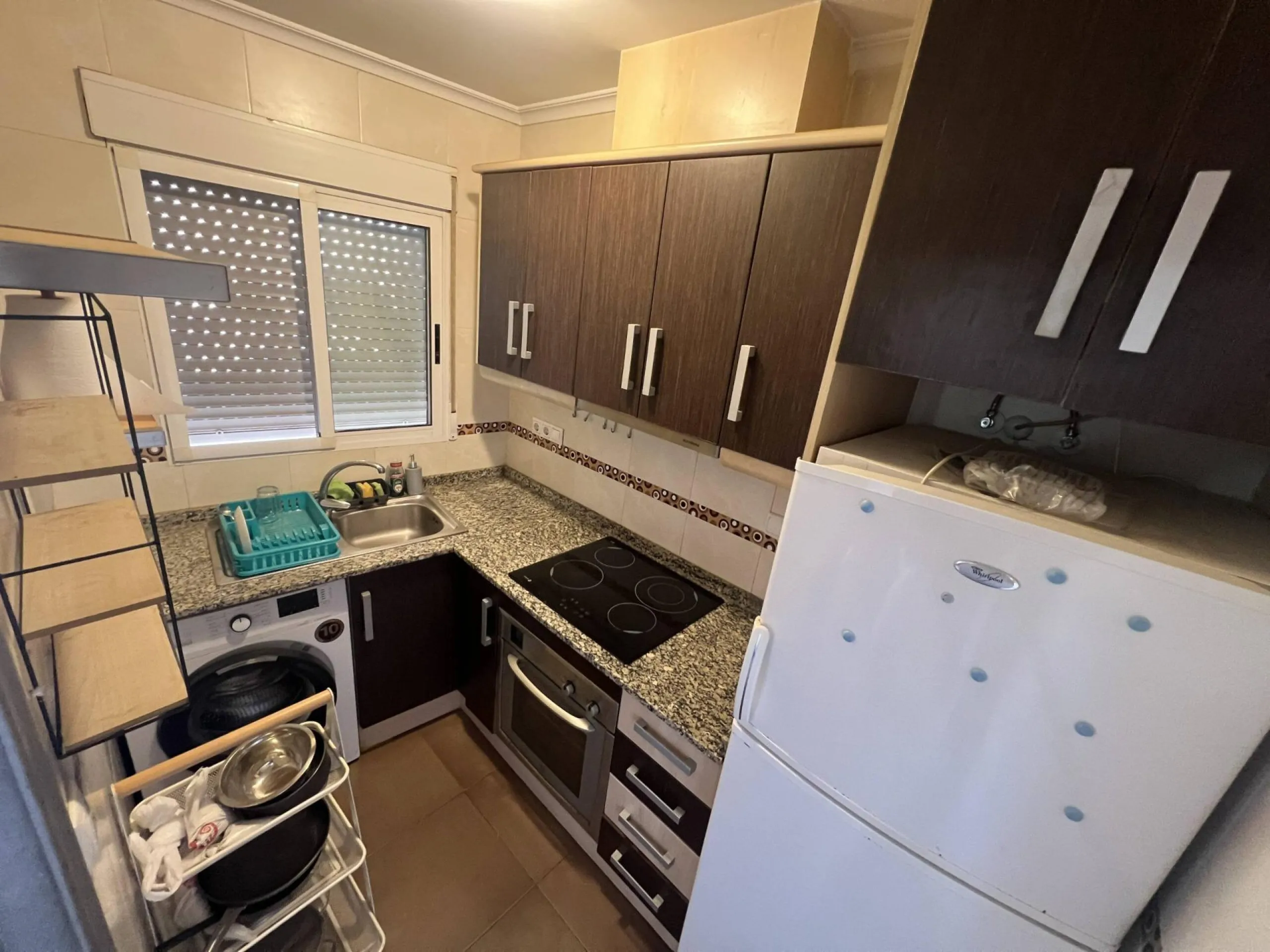 ATICO DE 2 HABITACIONES CON AMPLIA TERRAZA RODEADO DE TODOS LOS SERVICIOS