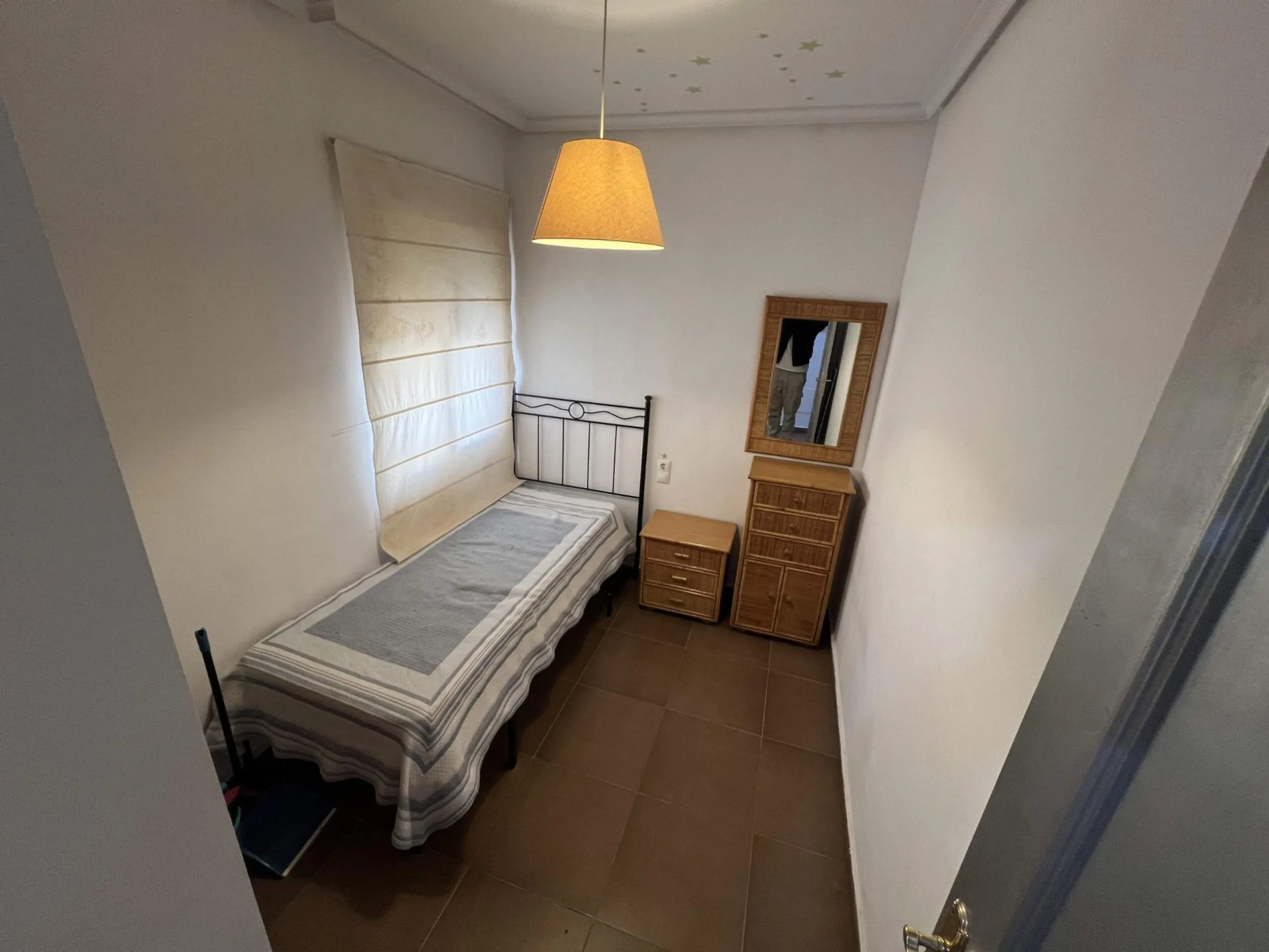 ATICO DE 2 HABITACIONES CON AMPLIA TERRAZA RODEADO DE TODOS LOS SERVICIOS