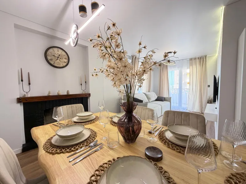 TOTALLY RENOVATED APARTMENT IN PUNTA PRIMA WITH SEA VIEWS. 3 BEDROOMS. 2 BATHROOMS. WITH A SURFACE AREA OF 91 M2.