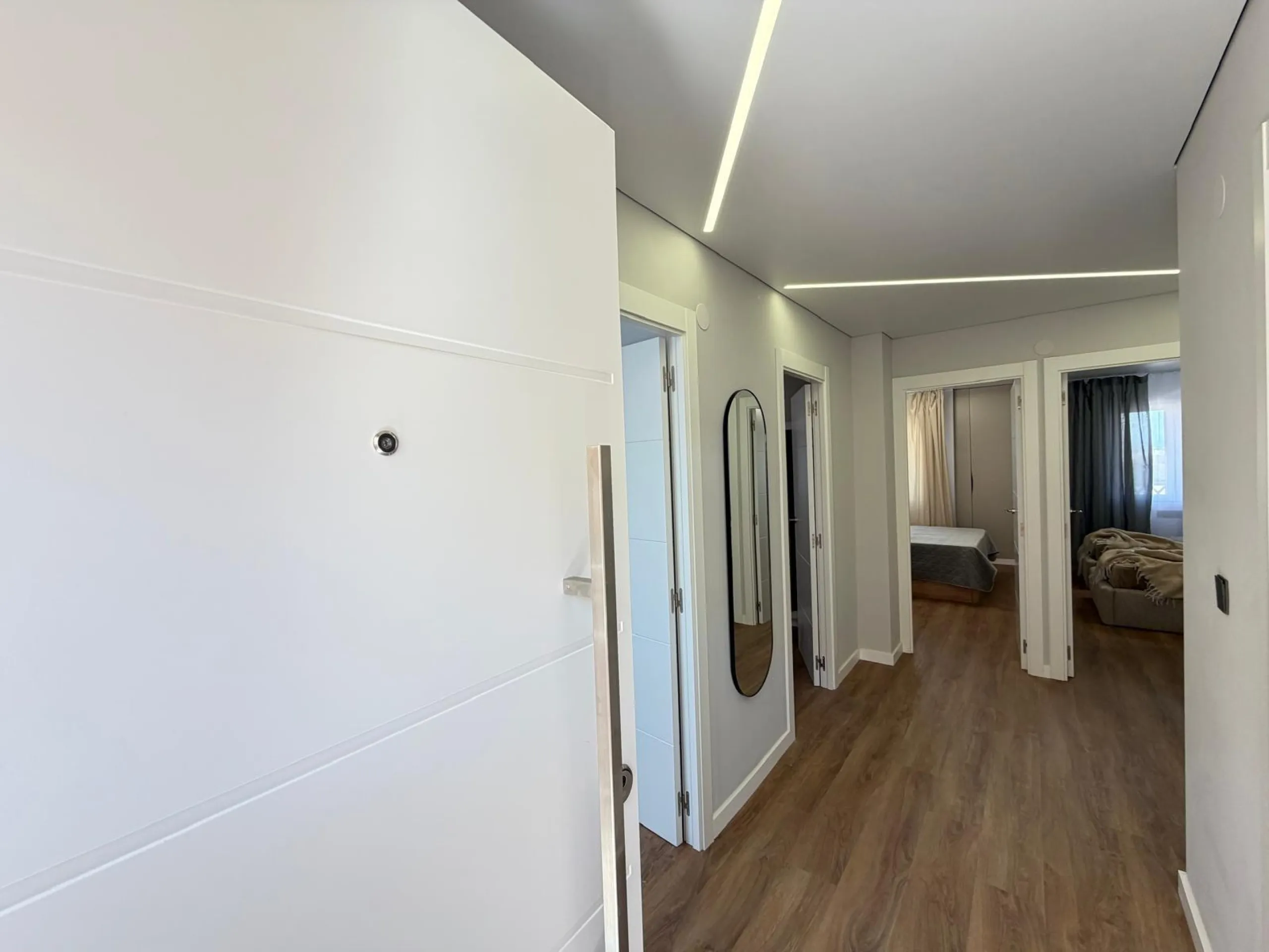 TOTALLY RENOVATED APARTMENT IN PUNTA PRIMA WITH SEA VIEWS. 3 BEDROOMS. 2 BATHROOMS. WITH A SURFACE AREA OF 91 M2.