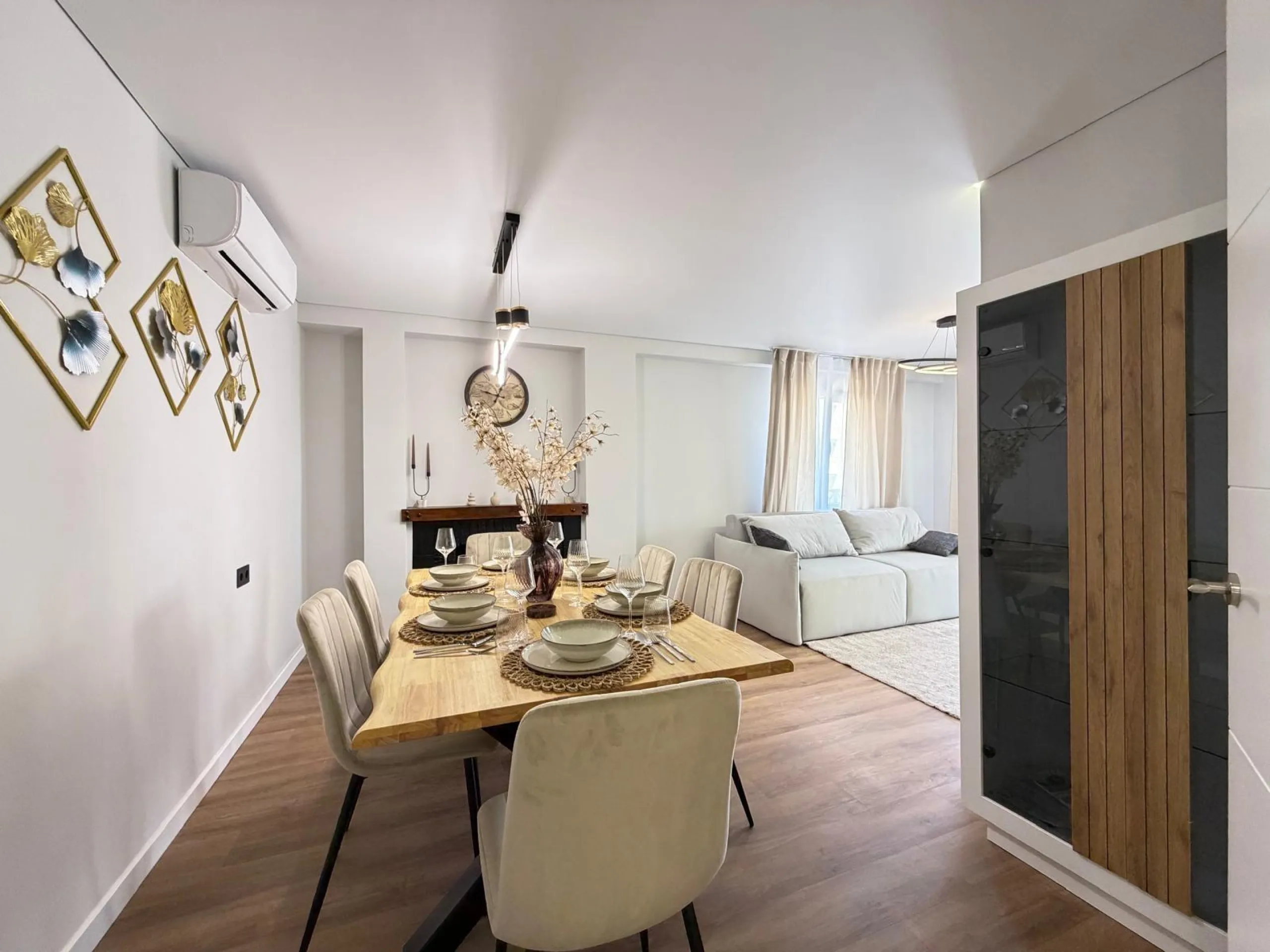 TOTALLY RENOVATED APARTMENT IN PUNTA PRIMA WITH SEA VIEWS. 3 BEDROOMS. 2 BATHROOMS. WITH A SURFACE AREA OF 91 M2.