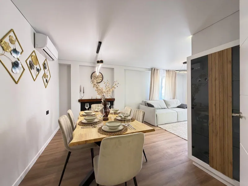 TOTALLY RENOVATED APARTMENT IN PUNTA PRIMA WITH SEA VIEWS. 3 BEDROOMS. 2 BATHROOMS. WITH A SURFACE AREA OF 91 M2.