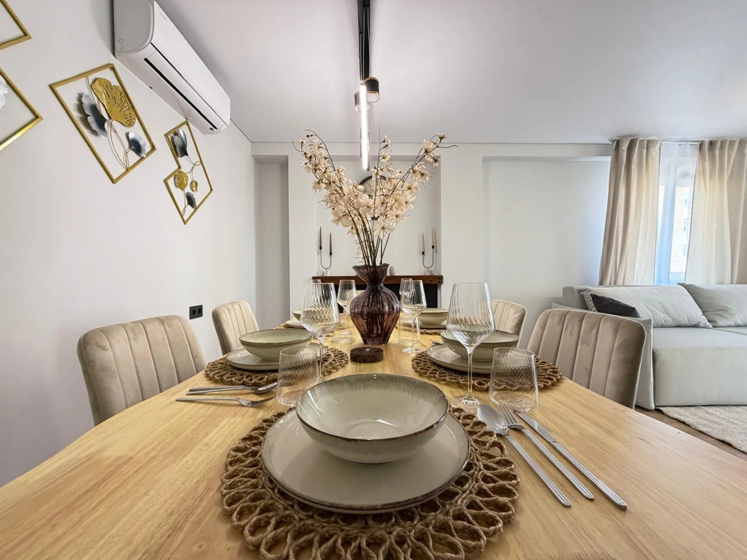TOTALLY RENOVATED APARTMENT IN PUNTA PRIMA WITH SEA VIEWS. 3 BEDROOMS. 2 BATHROOMS. WITH A SURFACE AREA OF 91 M2.
