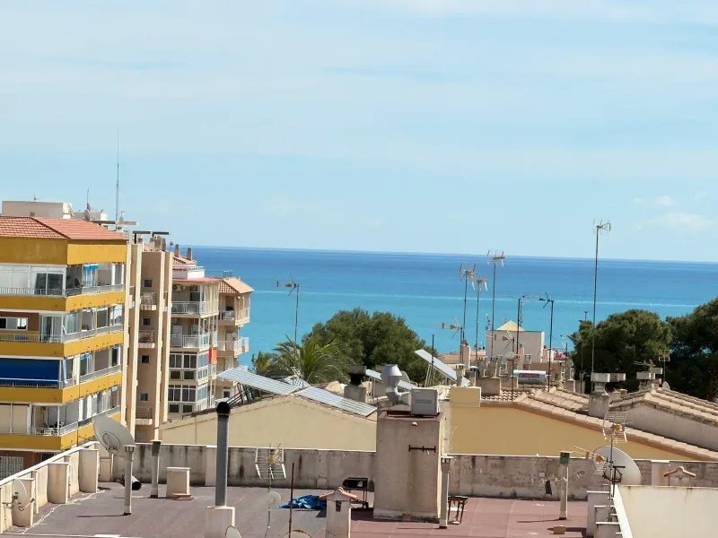 TOTALLY RENOVATED APARTMENT IN PUNTA PRIMA WITH SEA VIEWS. 3 BEDROOMS. 2 BATHROOMS. WITH A SURFACE AREA OF 91 M2.