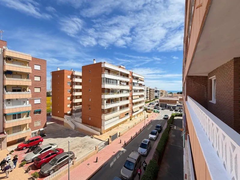 TOTALLY RENOVATED APARTMENT IN PUNTA PRIMA WITH SEA VIEWS. 3 BEDROOMS. 2 BATHROOMS. WITH A SURFACE AREA OF 91 M2.