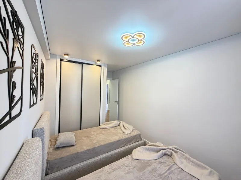 TOTALLY RENOVATED APARTMENT IN PUNTA PRIMA WITH SEA VIEWS. 3 BEDROOMS. 2 BATHROOMS. WITH A SURFACE AREA OF 91 M2.