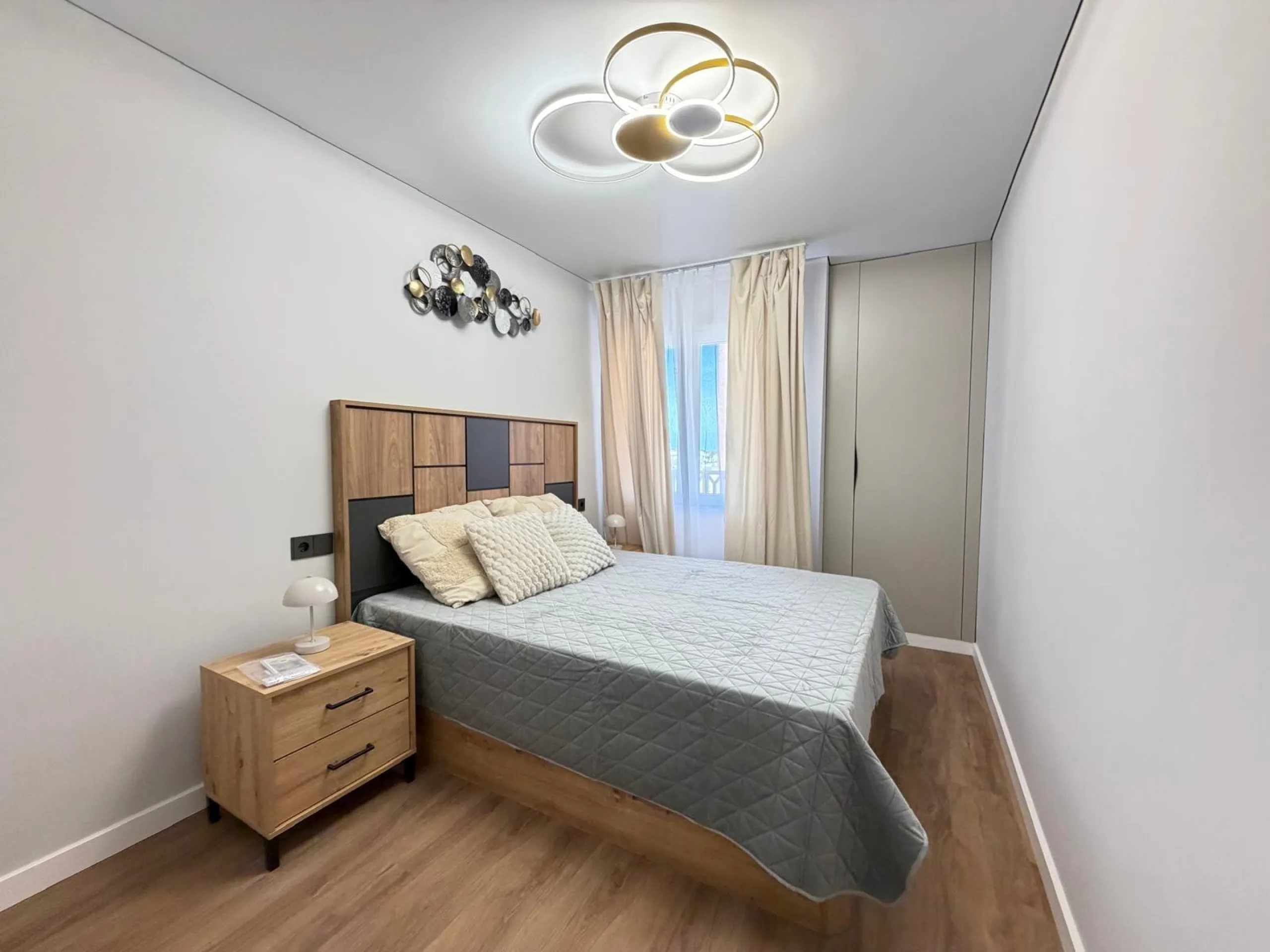 TOTALLY RENOVATED APARTMENT IN PUNTA PRIMA WITH SEA VIEWS. 3 BEDROOMS. 2 BATHROOMS. WITH A SURFACE AREA OF 91 M2.