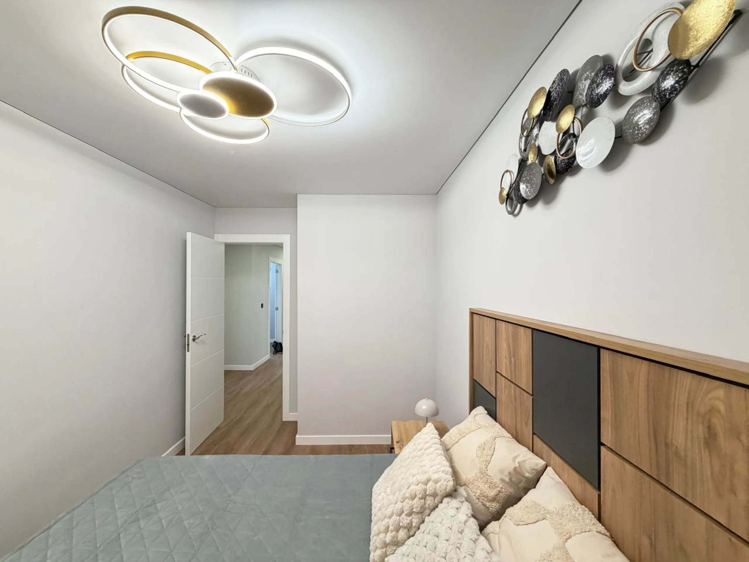 TOTALLY RENOVATED APARTMENT IN PUNTA PRIMA WITH SEA VIEWS. 3 BEDROOMS. 2 BATHROOMS. WITH A SURFACE AREA OF 91 M2.