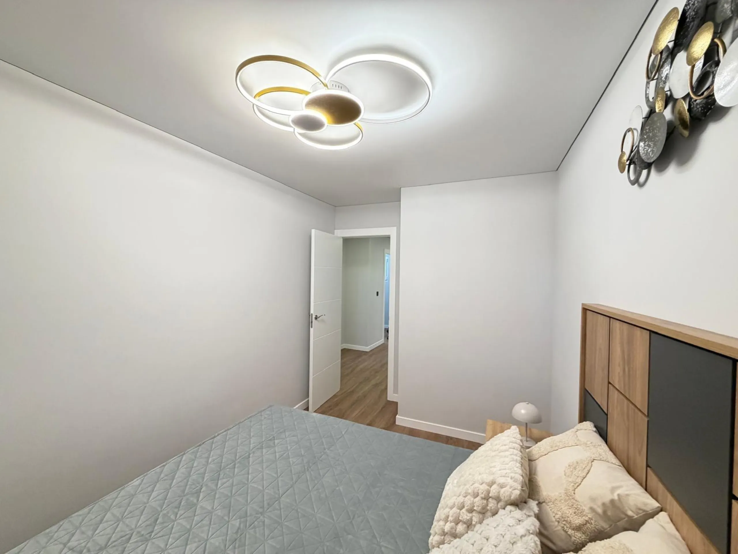 TOTALLY RENOVATED APARTMENT IN PUNTA PRIMA WITH SEA VIEWS. 3 BEDROOMS. 2 BATHROOMS. WITH A SURFACE AREA OF 91 M2.