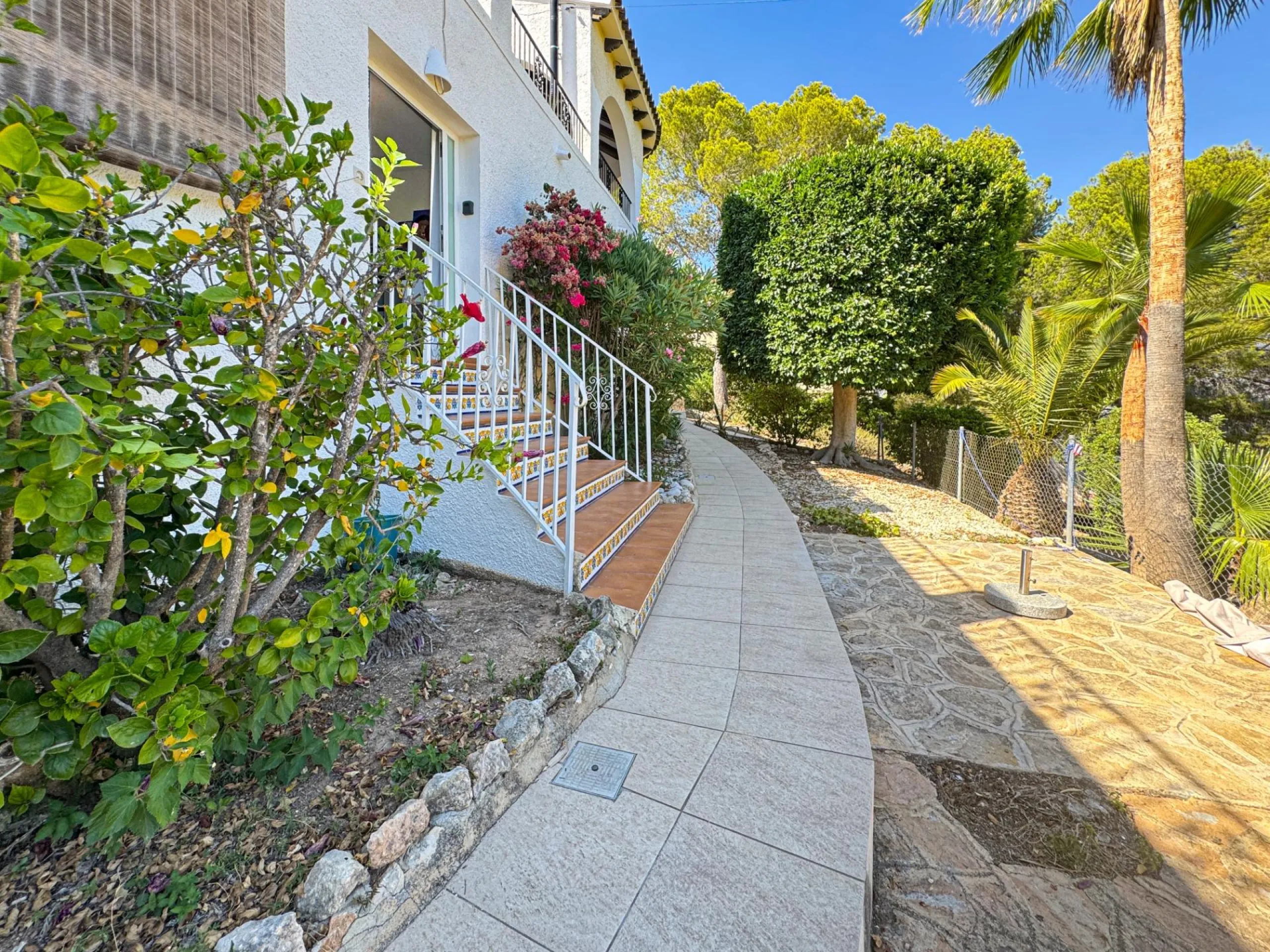Beautiful villa with panoramic sea views in La Nucia
