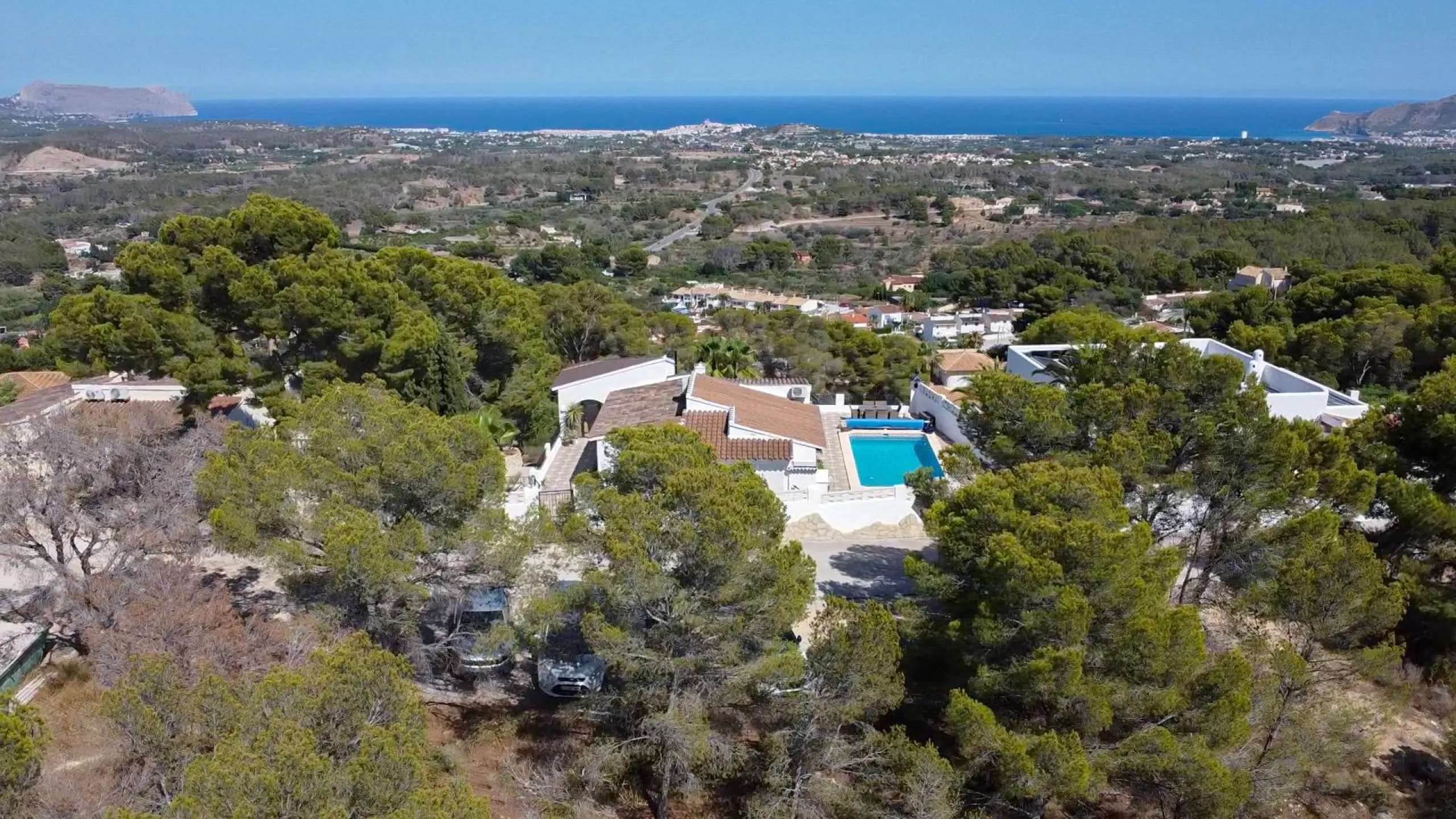 Beautiful villa with panoramic sea views in La Nucia
