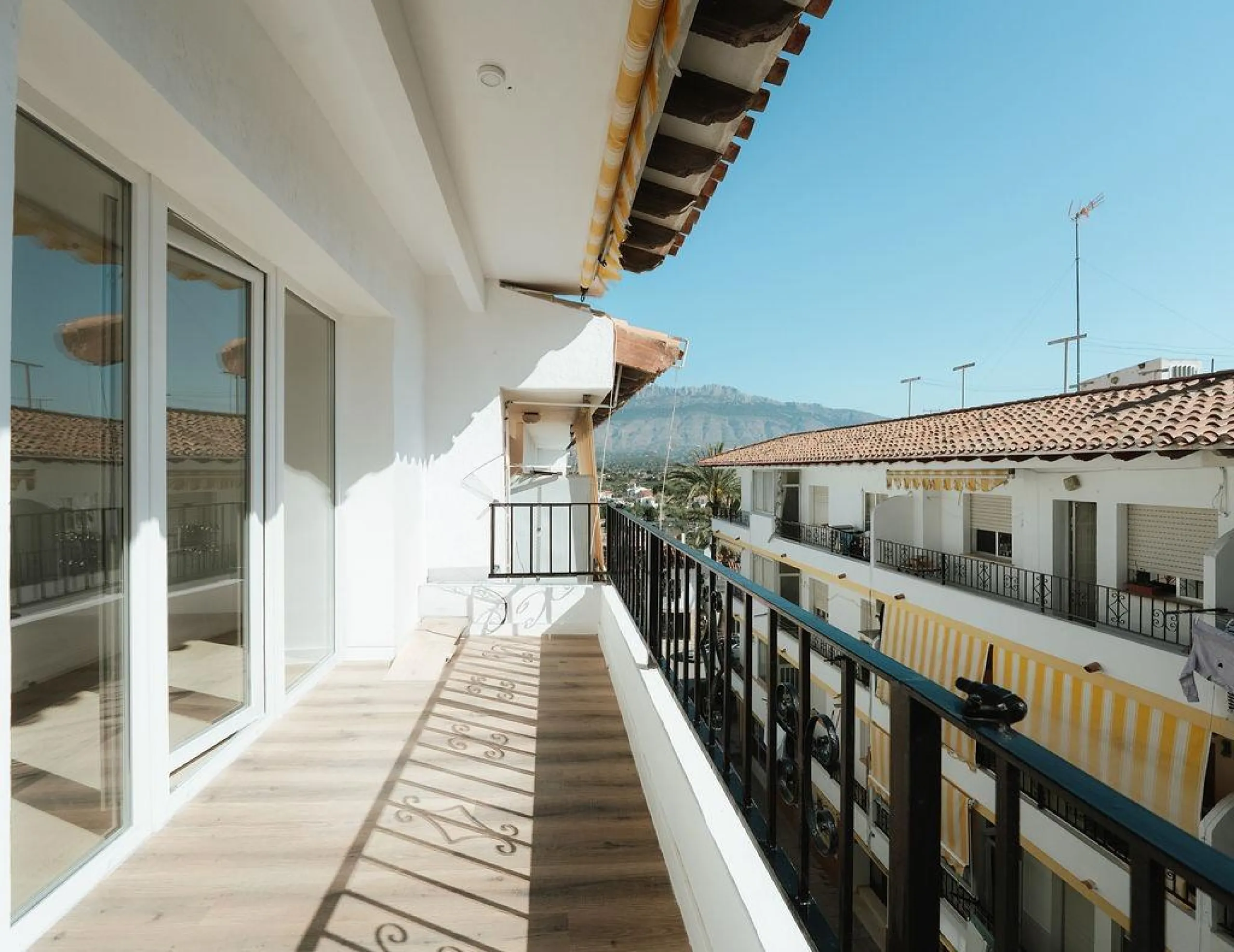 Spacious and fully renovated apartment in the heart of Altea