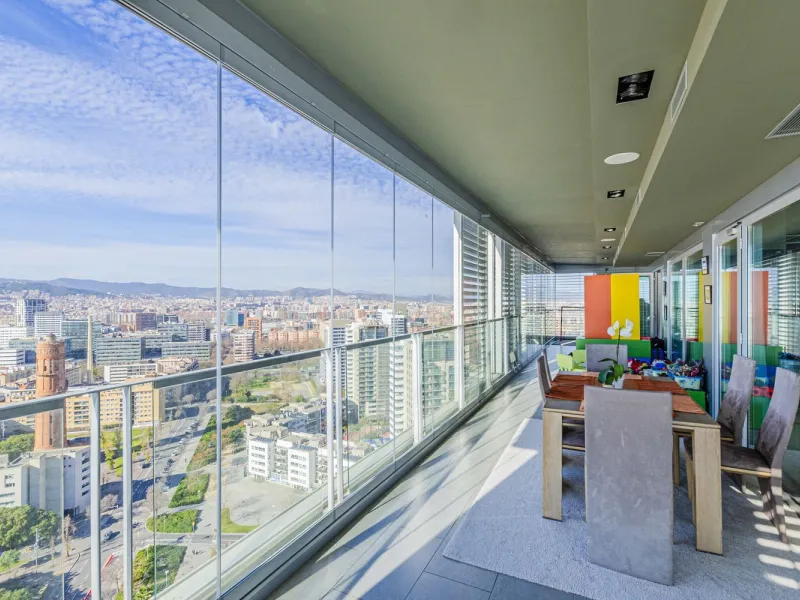 High-Rise Apartment with Terrace and Panoramic Views in Diagonal Mar, Barcelona
