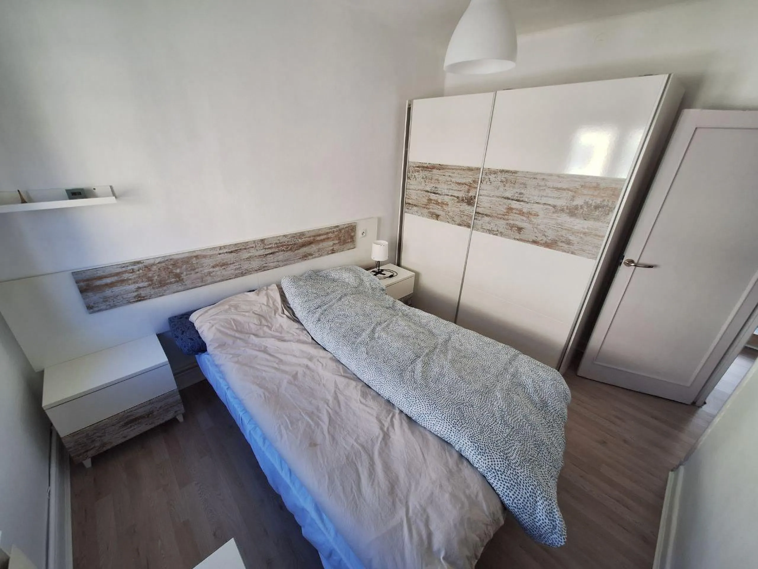 Piso de 3 habitaciones en Langreo — luminoso y en buen estado