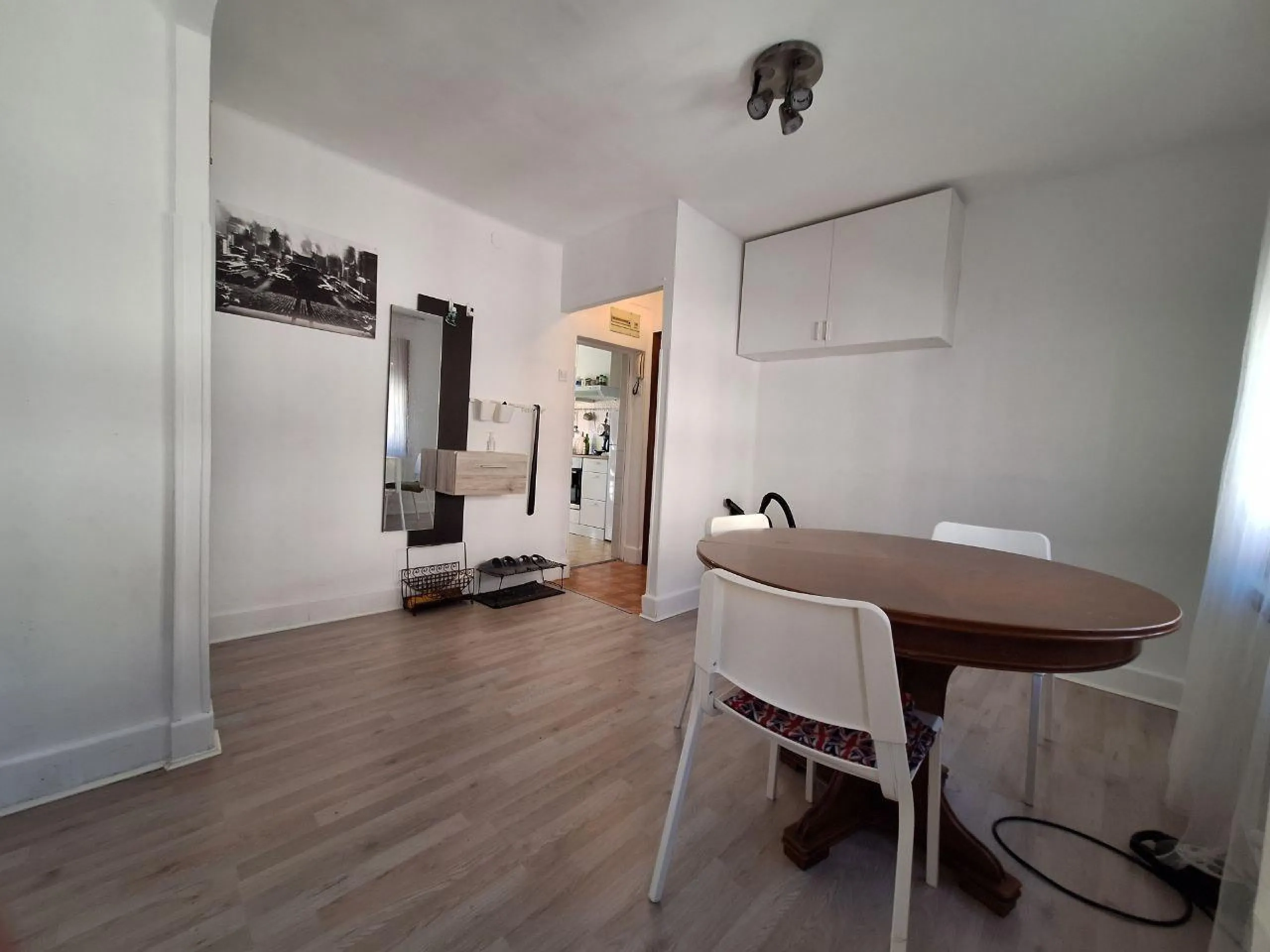 Piso de 3 habitaciones en Langreo — luminoso y en buen estado