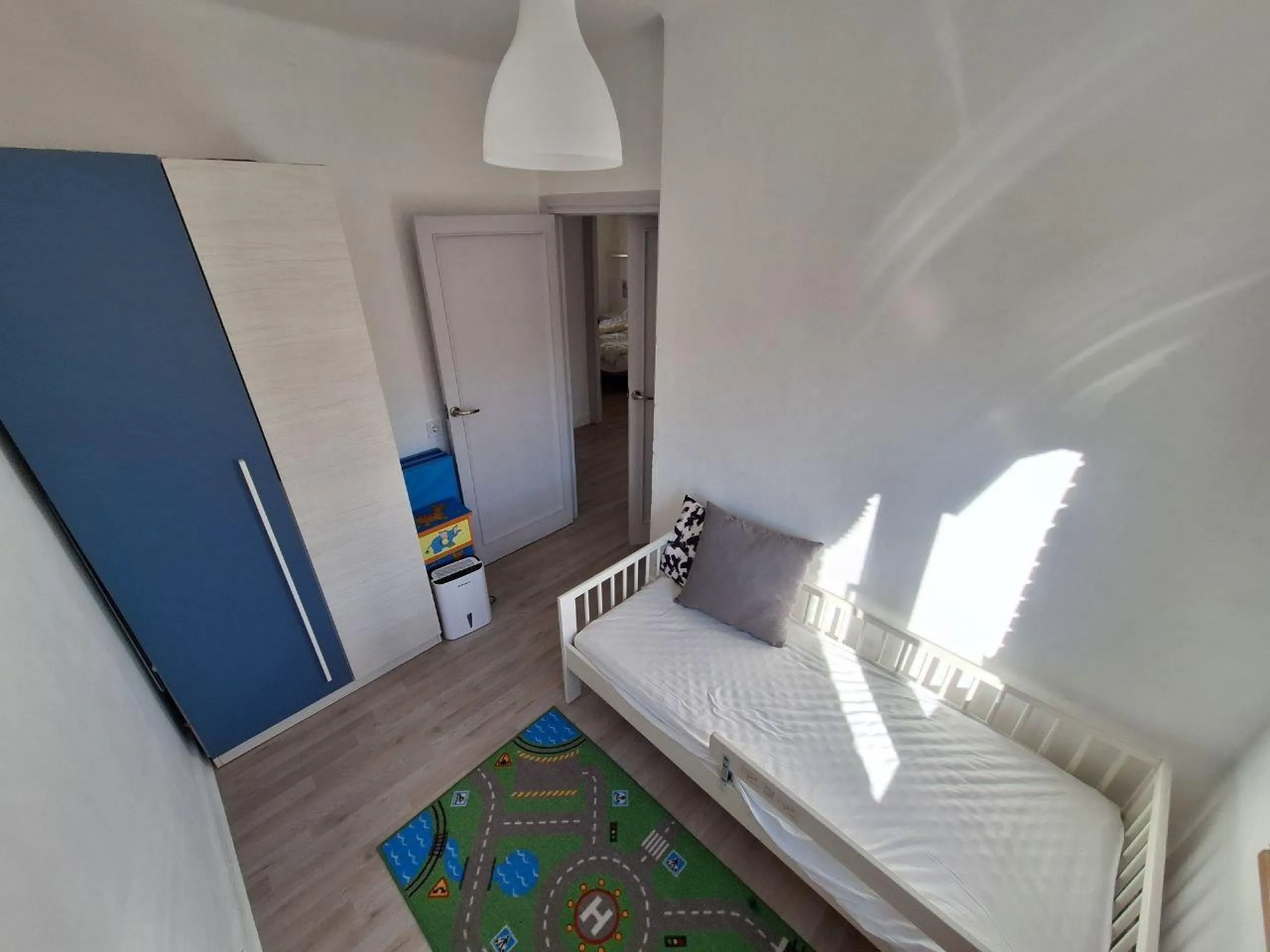 Piso de 3 habitaciones en Langreo — luminoso y en buen estado
