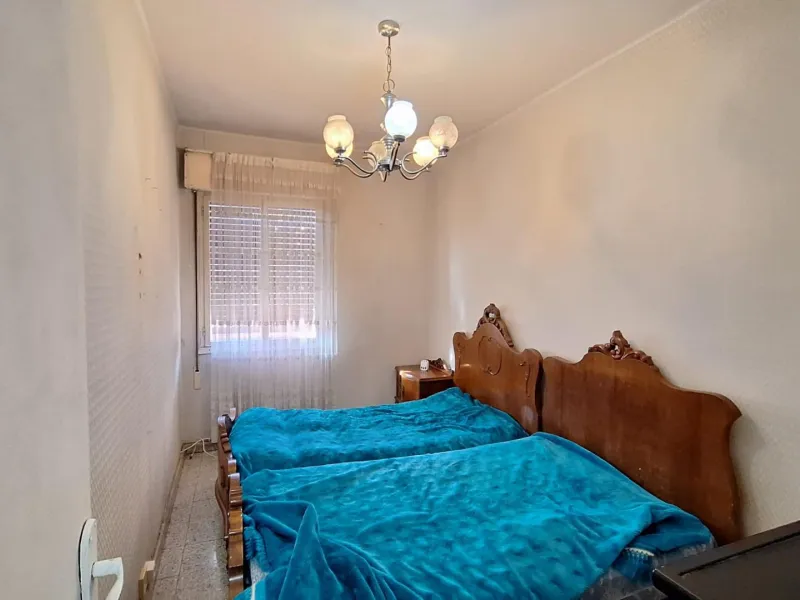 Amplio piso de 3 dormitorios en bajo, zona verde y tranquila