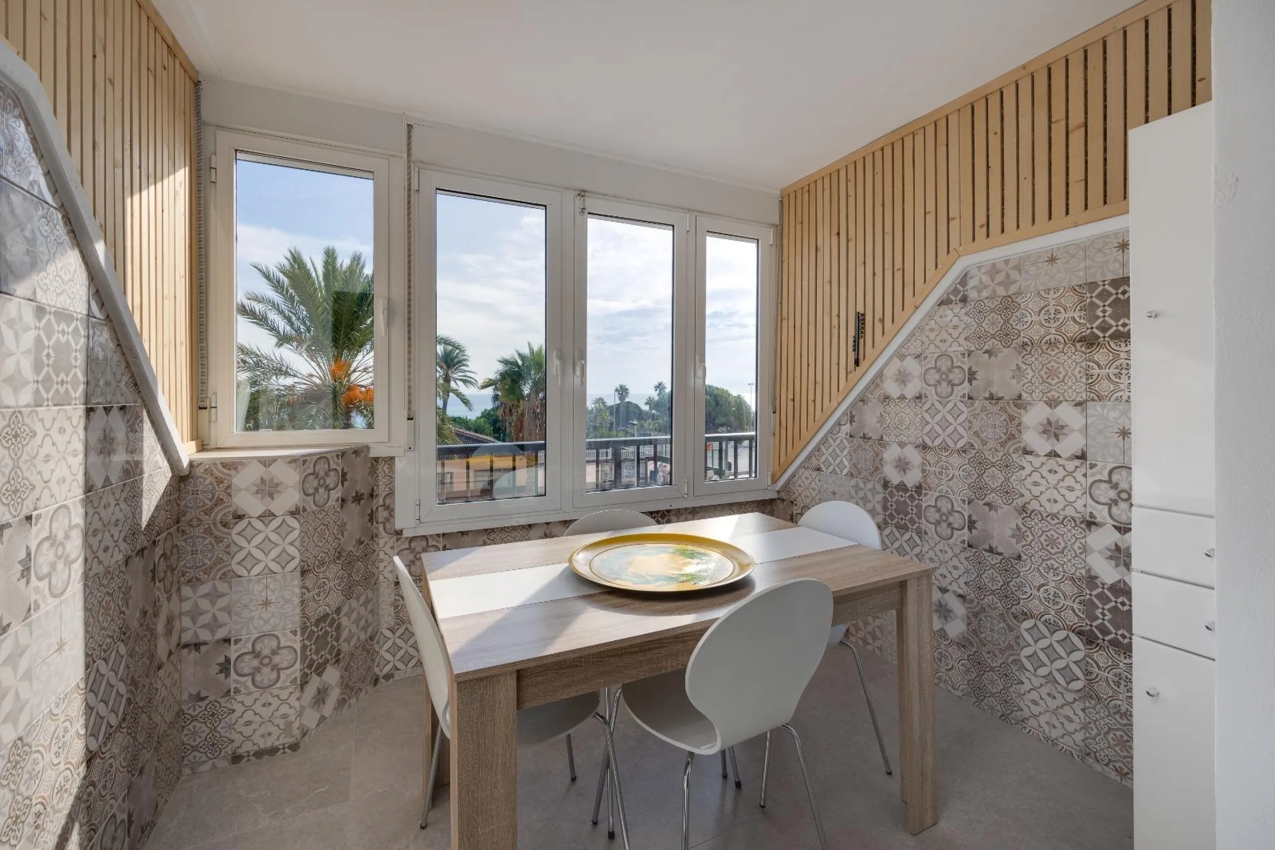 REFORMADO APARTAMENTO DE 2 HABITACIONES A ESCASOS METROS DEL MAR