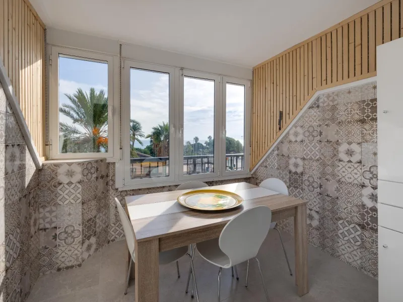 REFORMADO APARTAMENTO DE 2 HABITACIONES A ESCASOS METROS DEL MAR