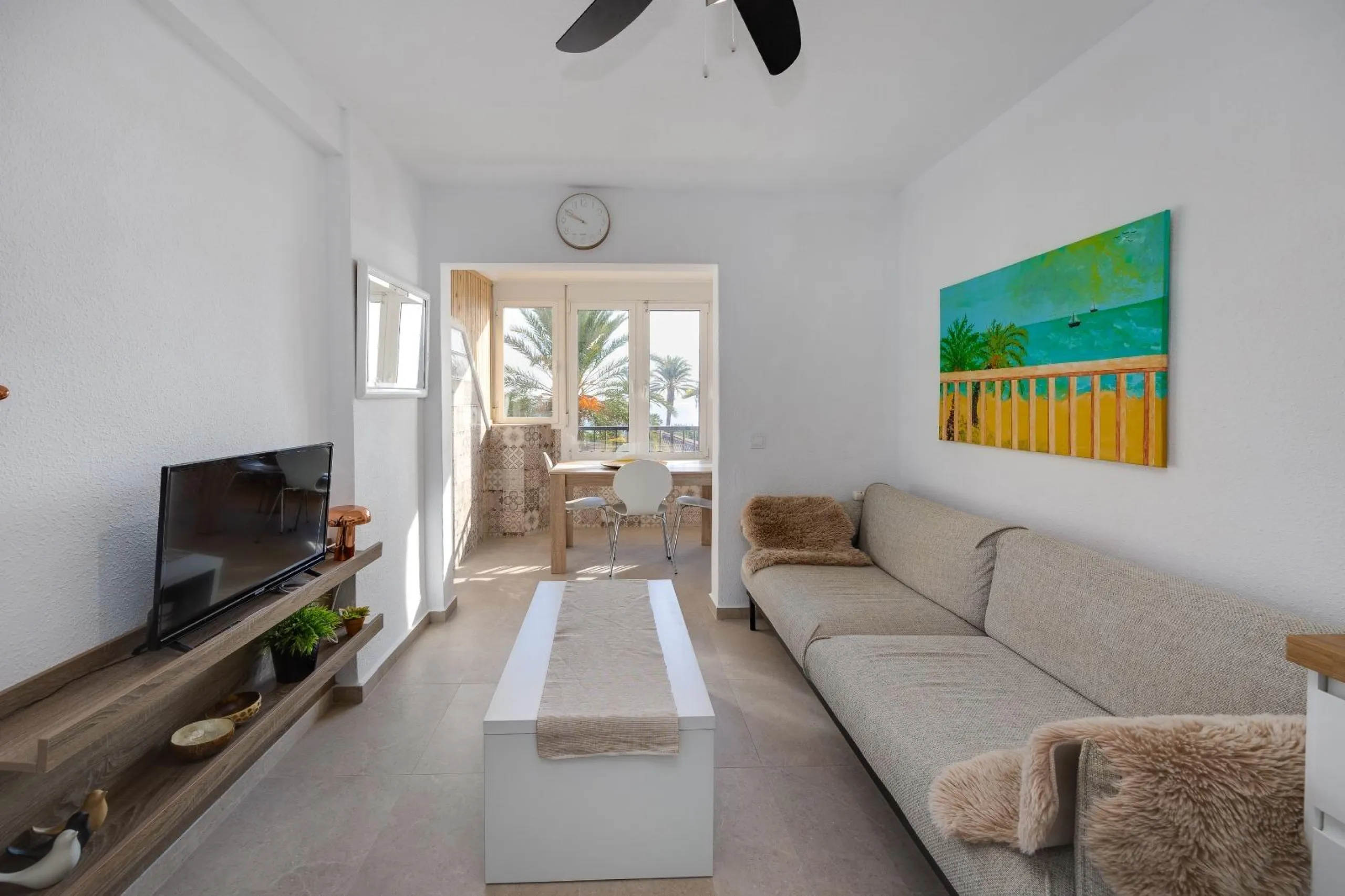 REFORMADO APARTAMENTO DE 2 HABITACIONES A ESCASOS METROS DEL MAR
