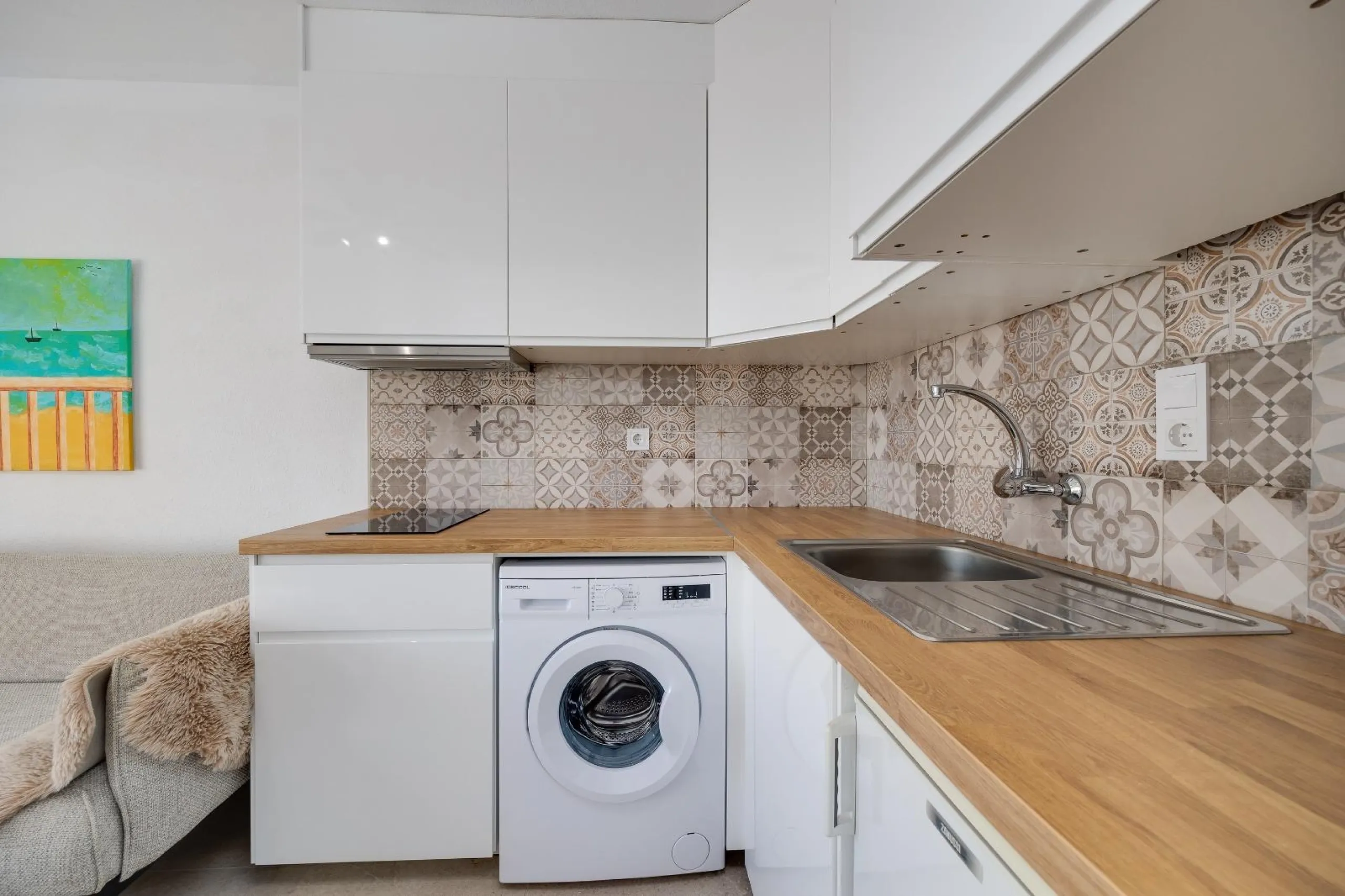 REFORMADO APARTAMENTO DE 2 HABITACIONES A ESCASOS METROS DEL MAR