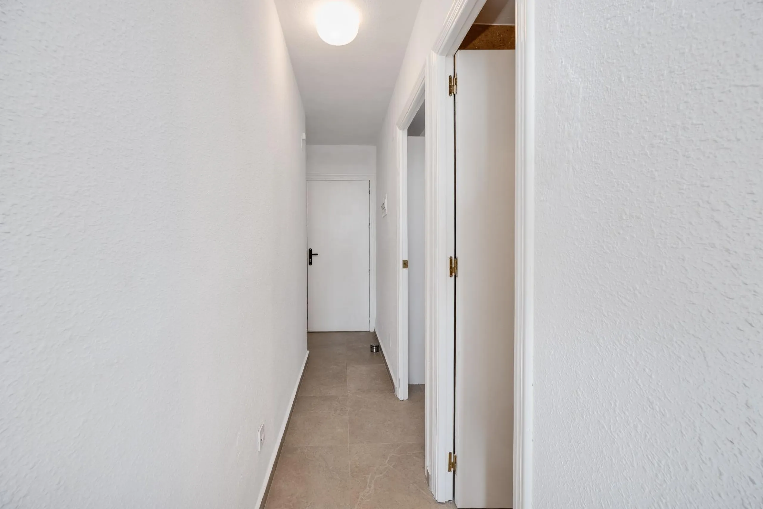REFORMADO APARTAMENTO DE 2 HABITACIONES A ESCASOS METROS DEL MAR