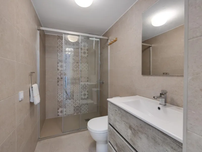 REFORMADO APARTAMENTO DE 2 HABITACIONES A ESCASOS METROS DEL MAR