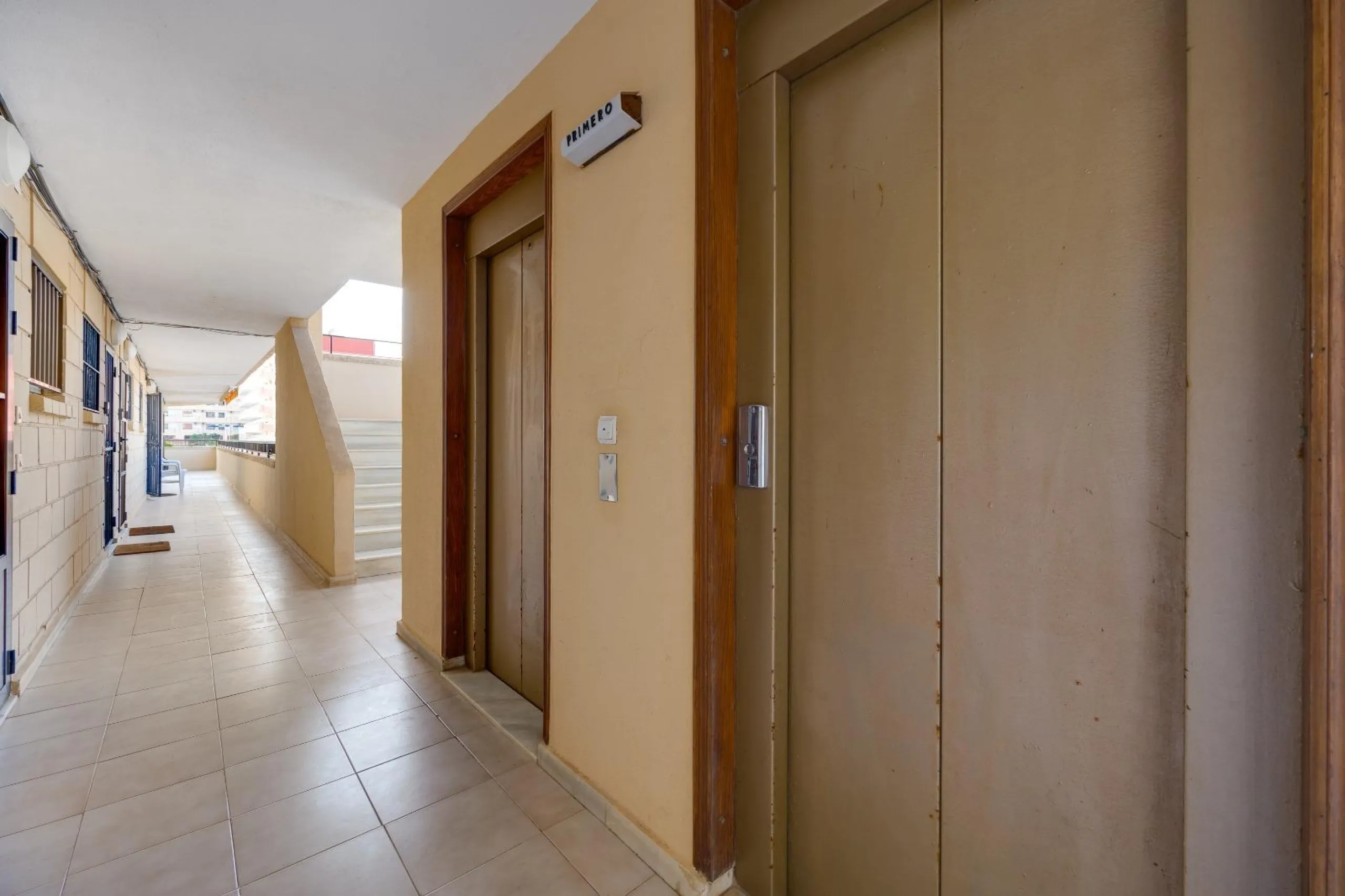 REFORMADO APARTAMENTO DE 2 HABITACIONES A ESCASOS METROS DEL MAR