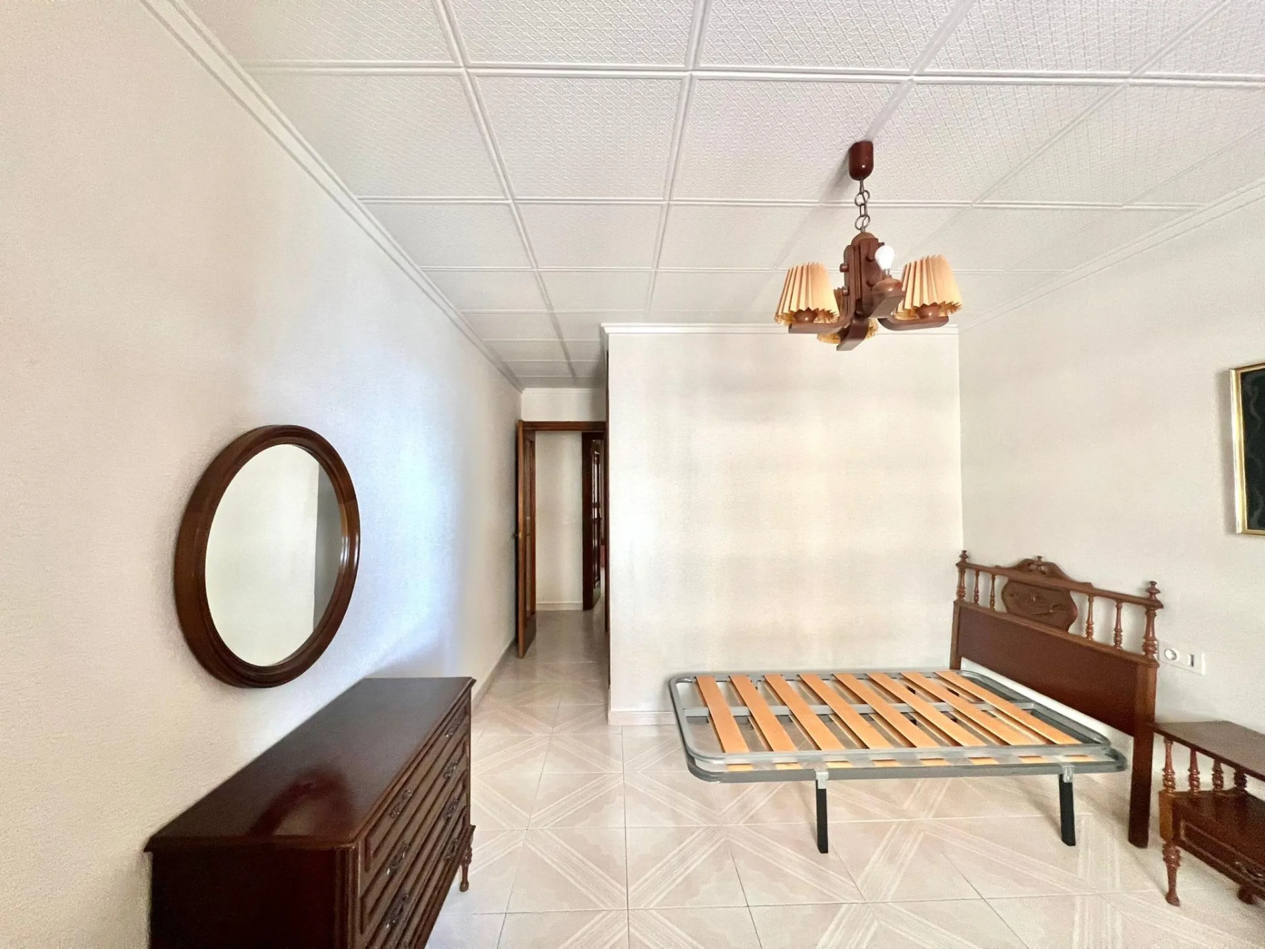 3 BEDROOM, 1 BATHROOM AND 1 TOILET APARTMENT WITH SEA VIEWS