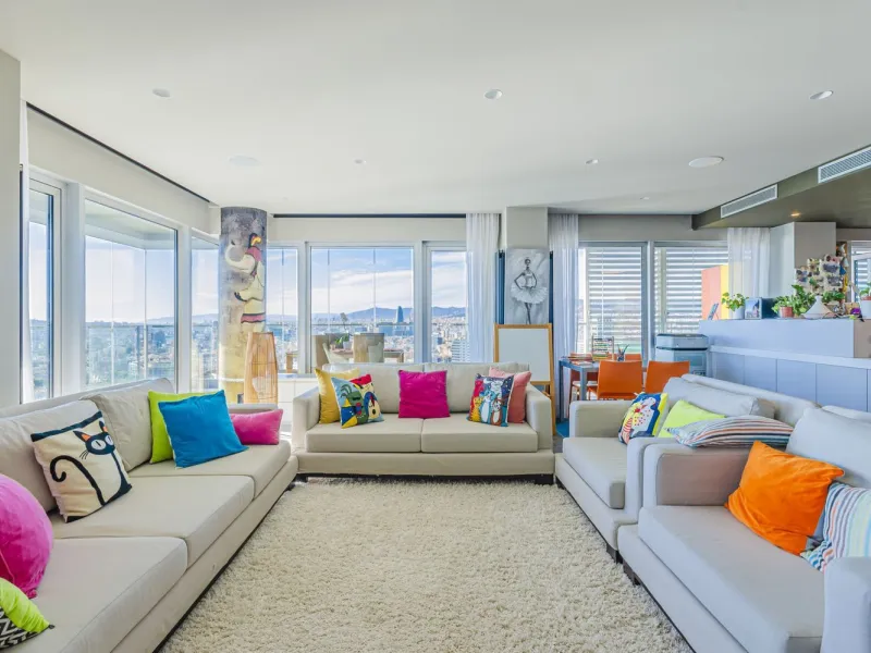 High-Rise Apartment with Terrace and Panoramic Views in Diagonal Mar, Barcelona