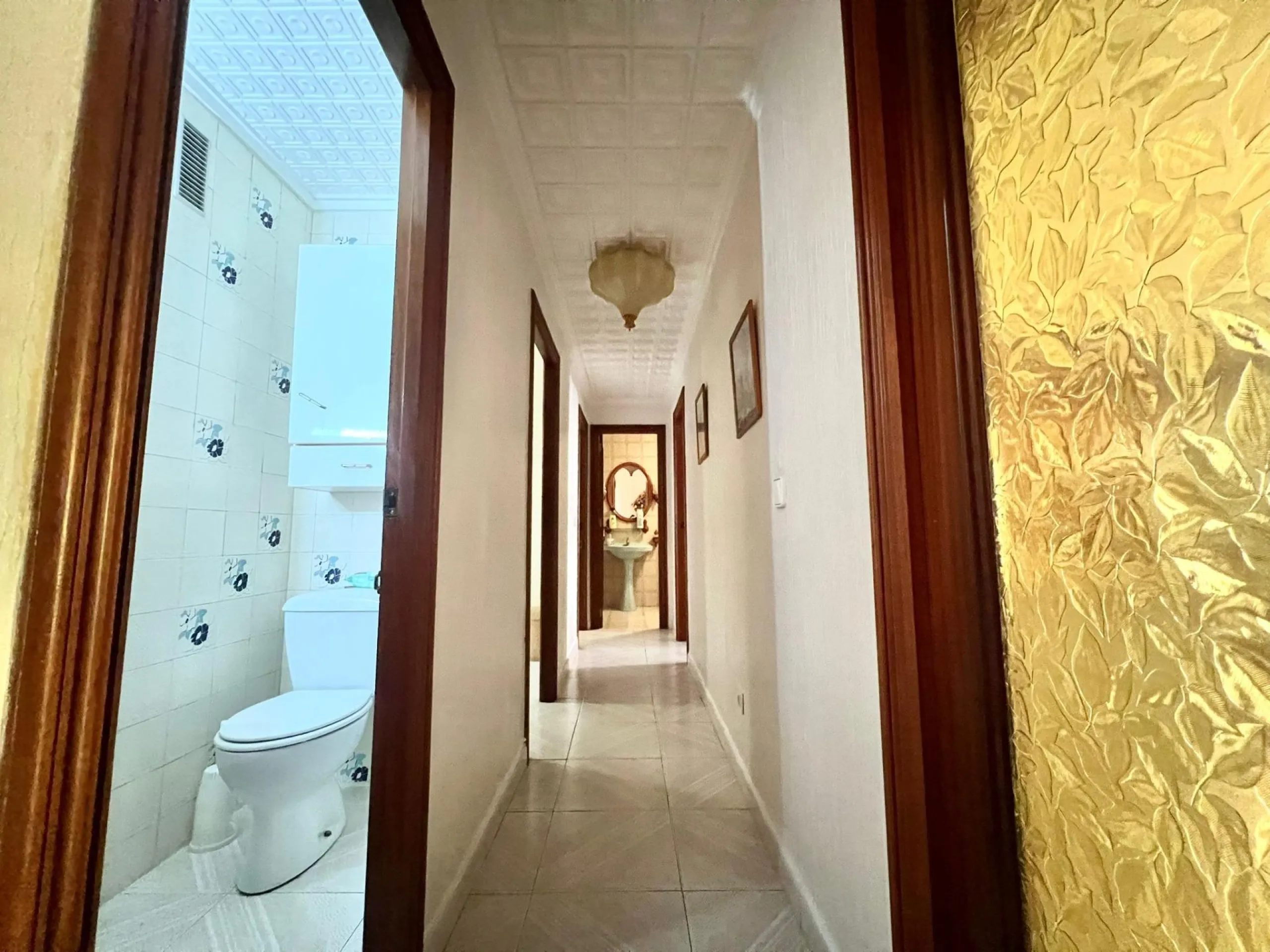 3 BEDROOM, 1 BATHROOM AND 1 TOILET APARTMENT WITH SEA VIEWS