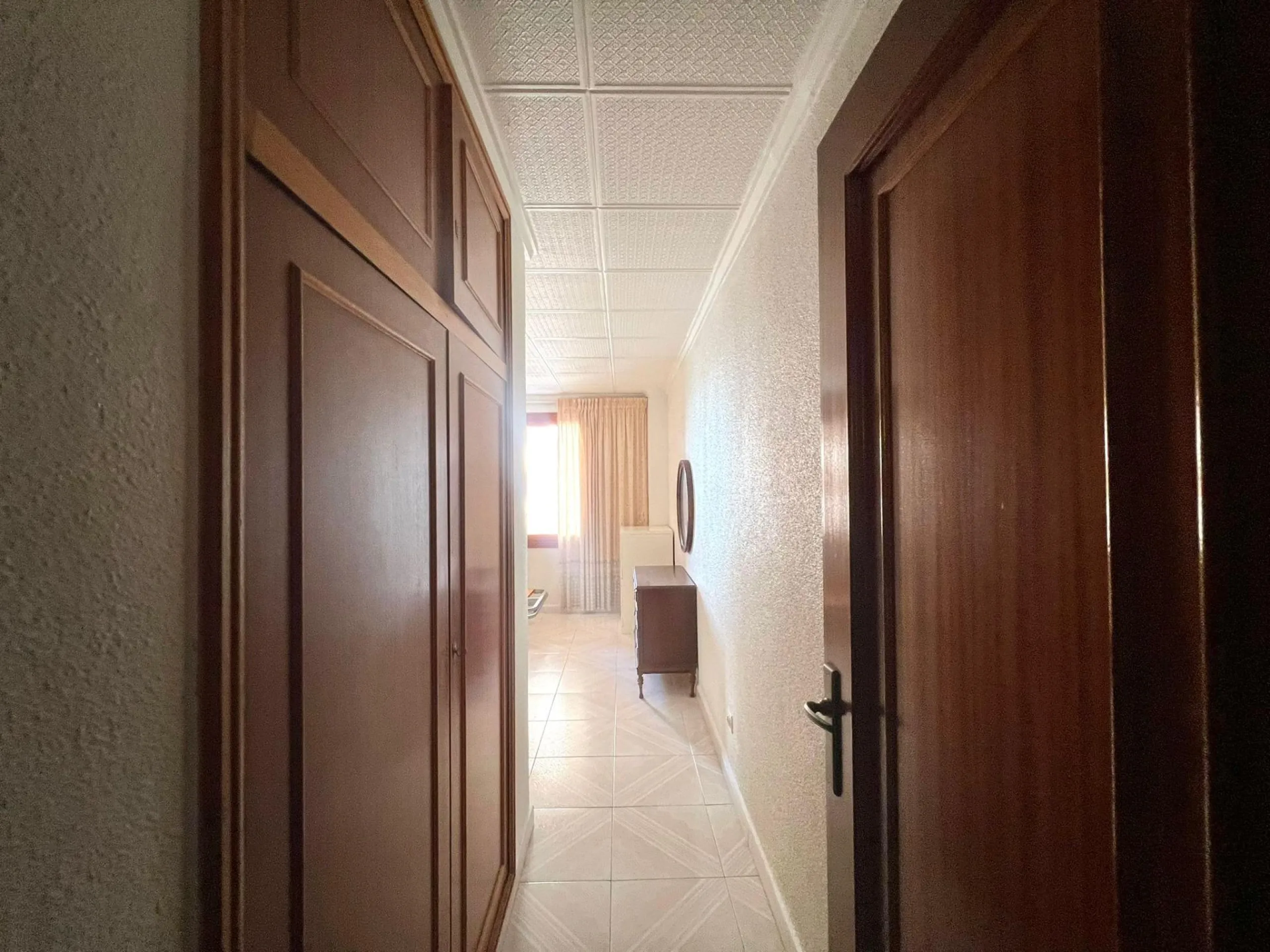 3 BEDROOM, 1 BATHROOM AND 1 TOILET APARTMENT WITH SEA VIEWS