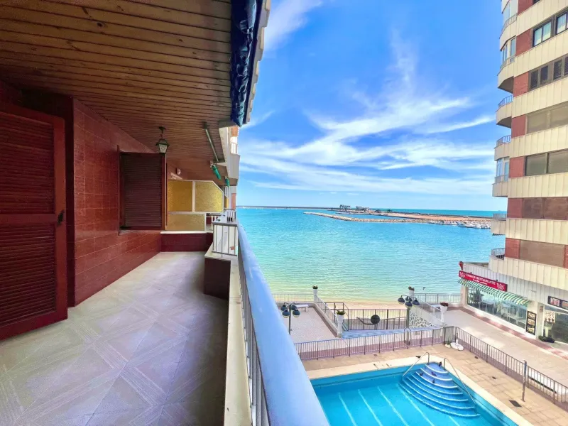 3 BEDROOM, 1 BATHROOM AND 1 TOILET APARTMENT WITH SEA VIEWS