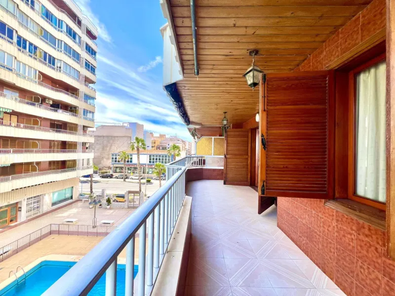 3 BEDROOM, 1 BATHROOM AND 1 TOILET APARTMENT WITH SEA VIEWS